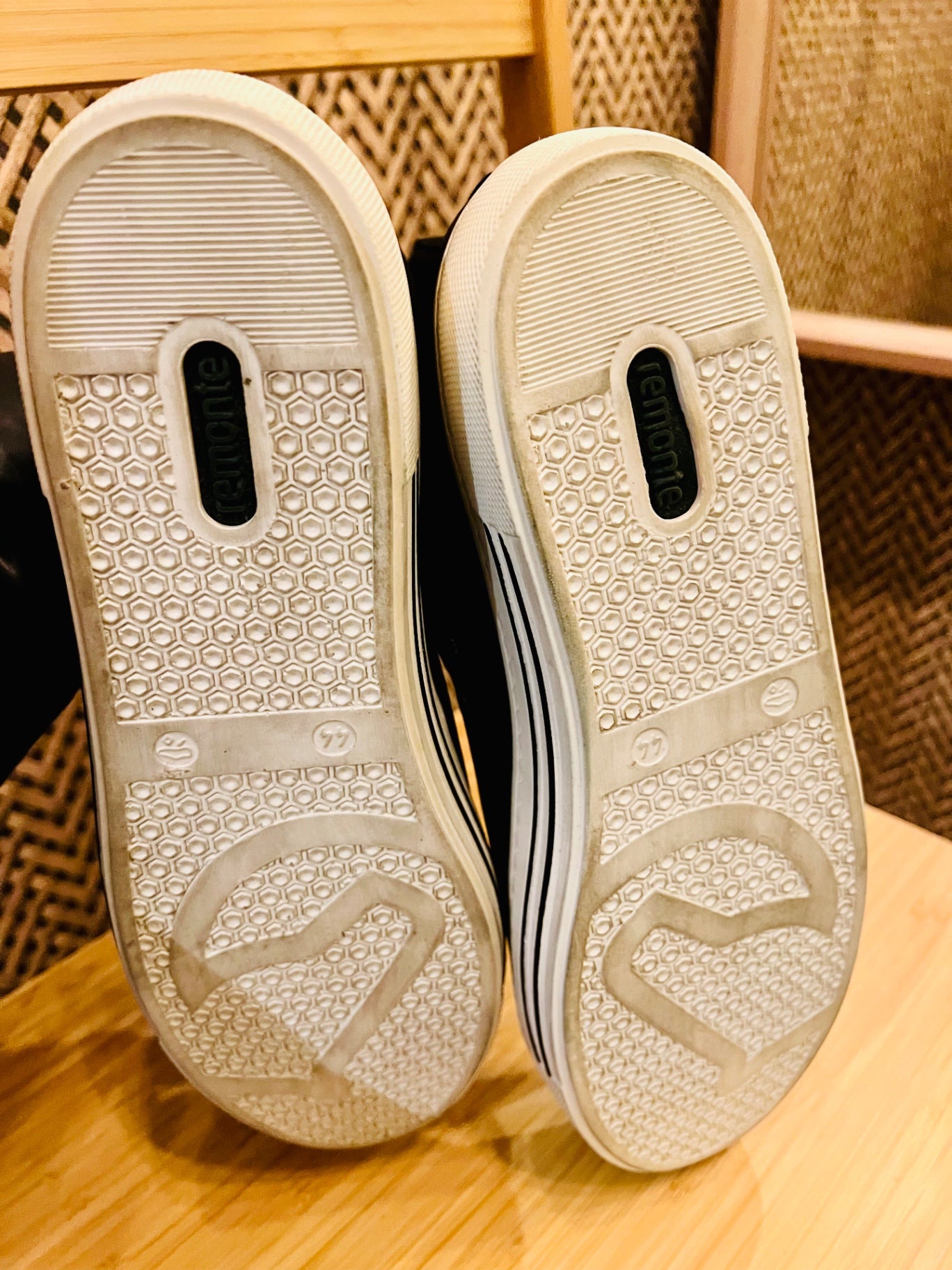 Remonte Sneaker 44 Schwarz