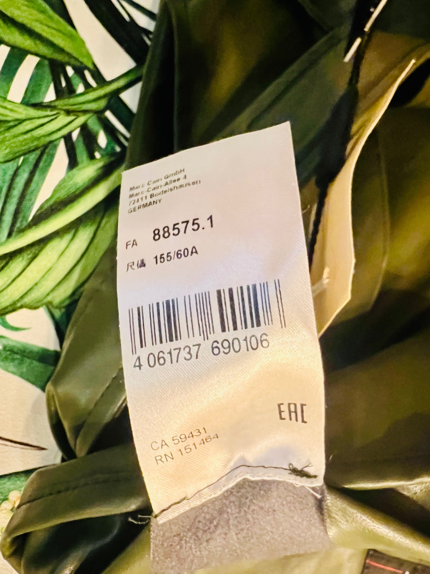 Marc Cain Shorts 36 N1 Oliv Lederimitat Neu mit Etikett