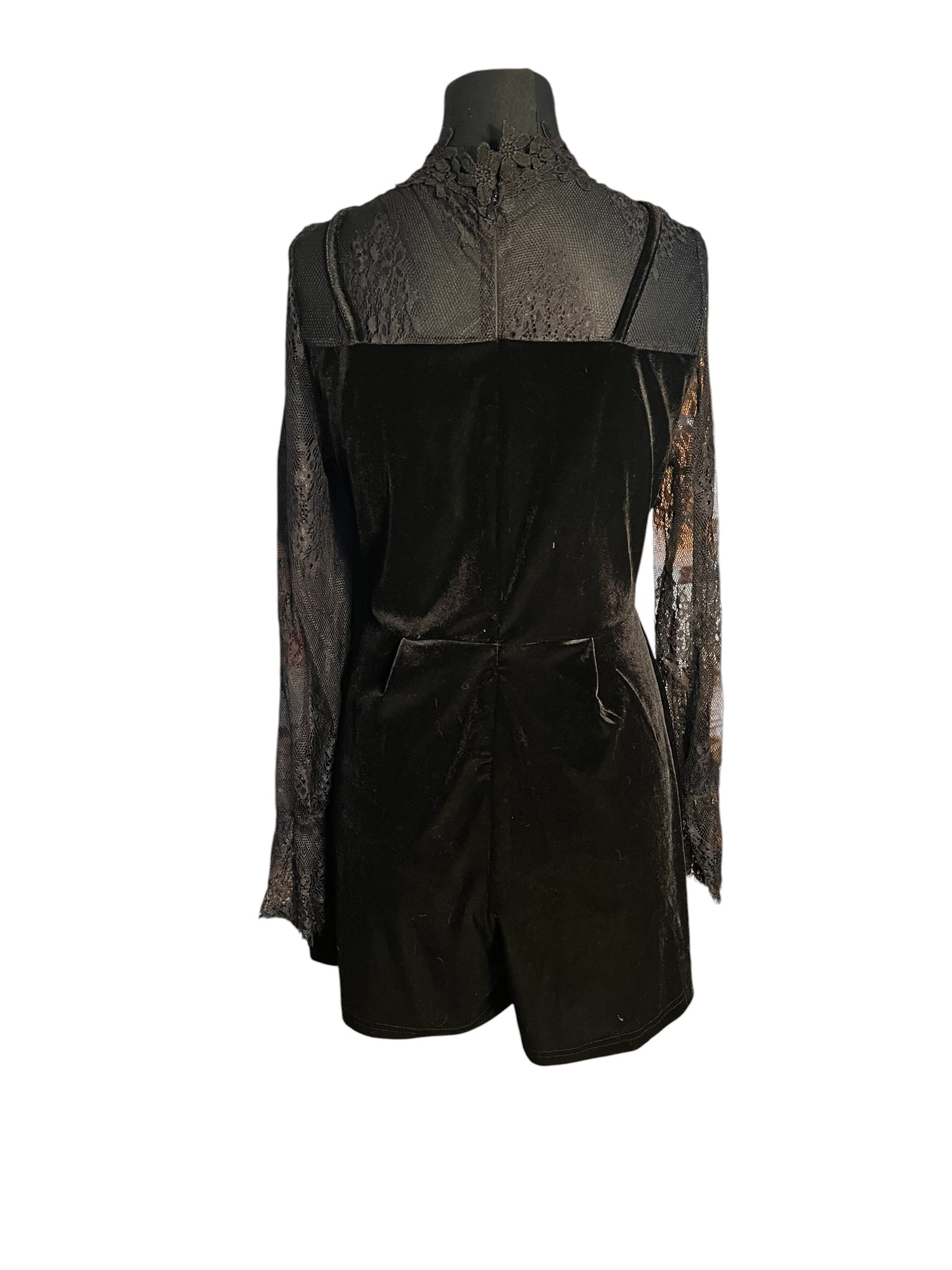 Sara's Choice: Samt Jumpsuit mit Spitze u. Knöpfen – Gr  38 40 M L Dark Alternative