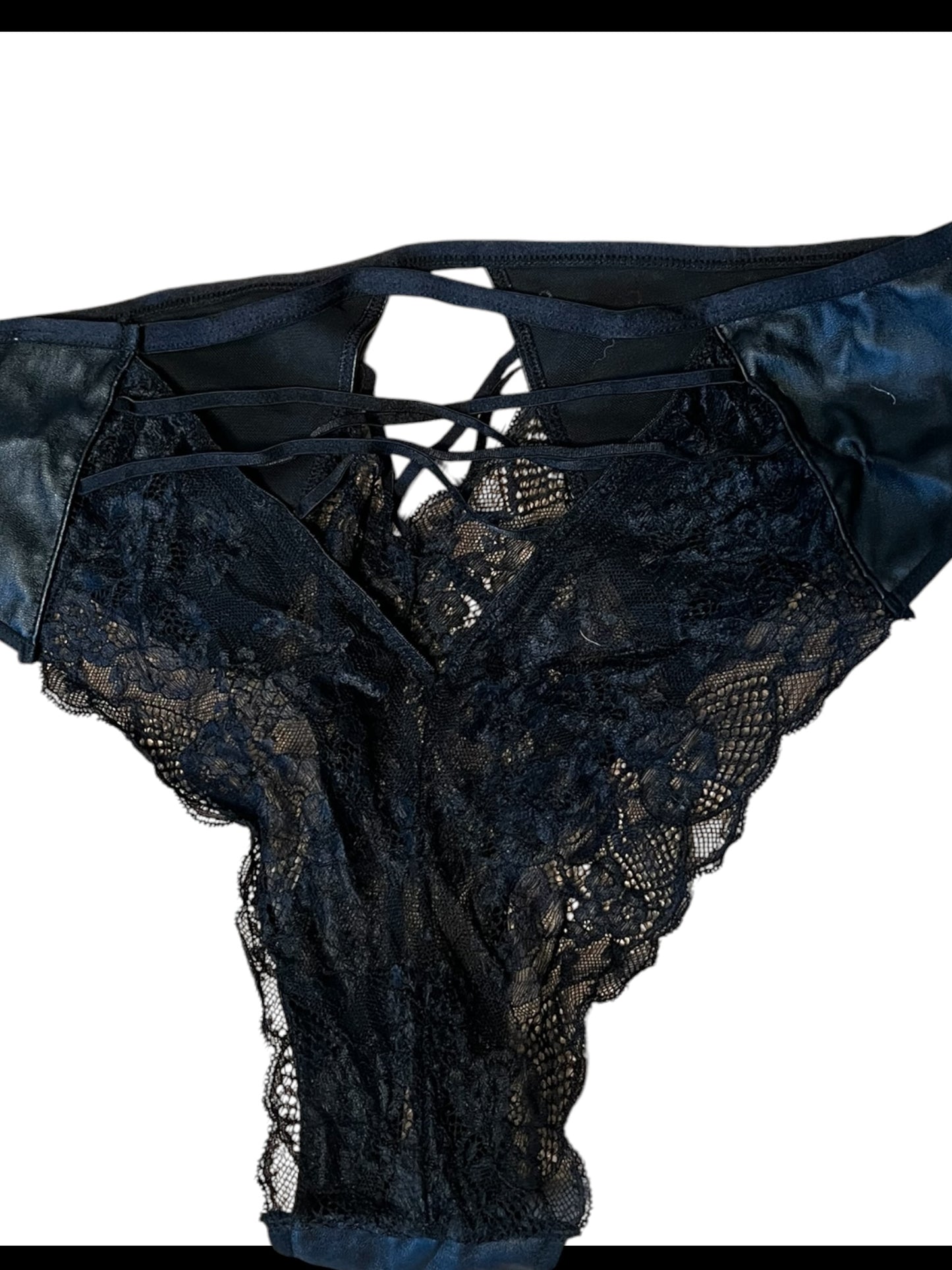 Sara's Choice: Hunkemöller – Lingerie Set Reissverschluss Spitze Strappy BH + Slip schwarz gold | Gr 85F XL 40 42 | Dark Alternative