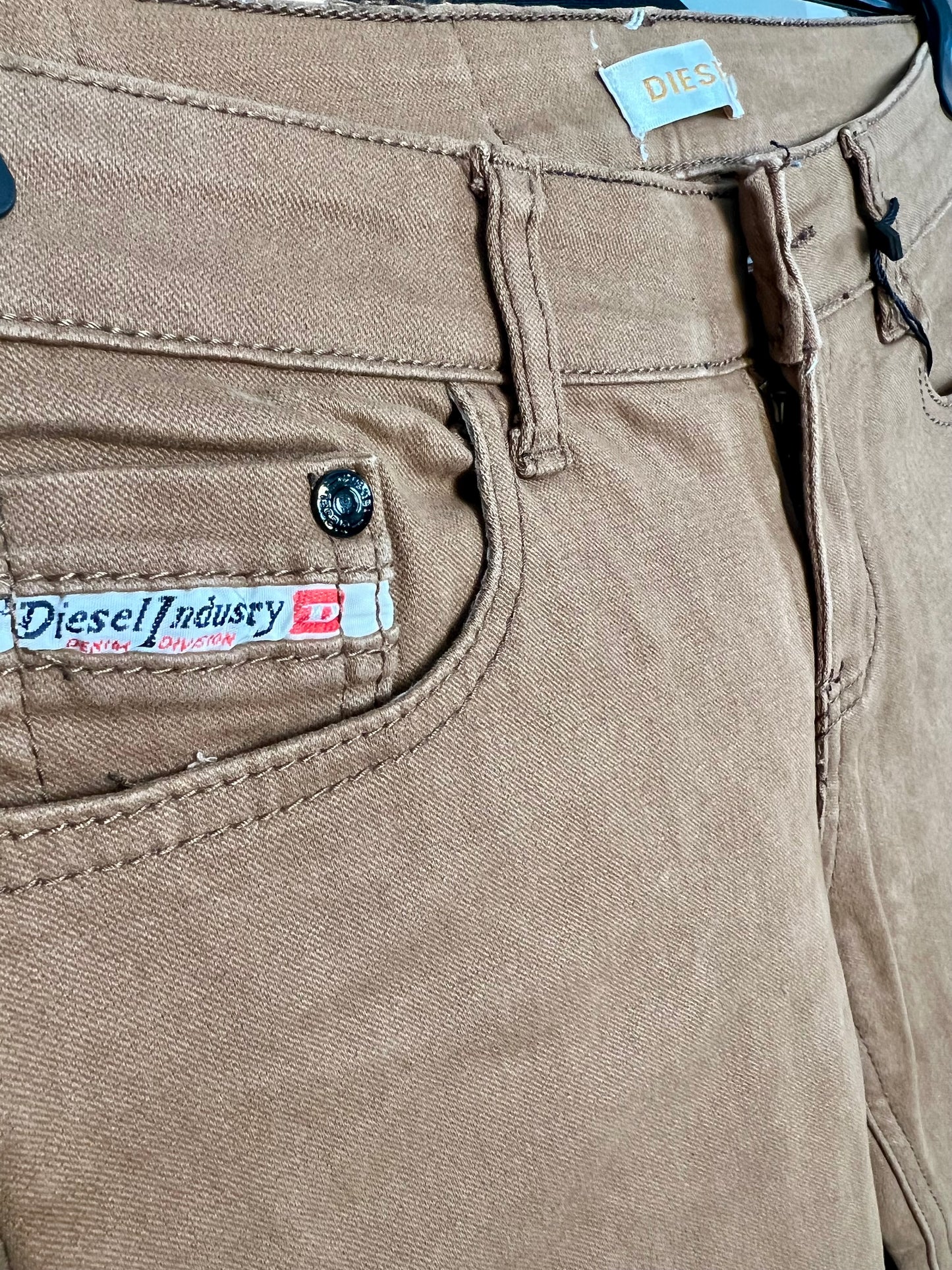 Diesel Jeans W28 Braun Made in Italy Slim Straight Y2K Vintage Rehbraun Denim Low Waist Gr S M 36 38