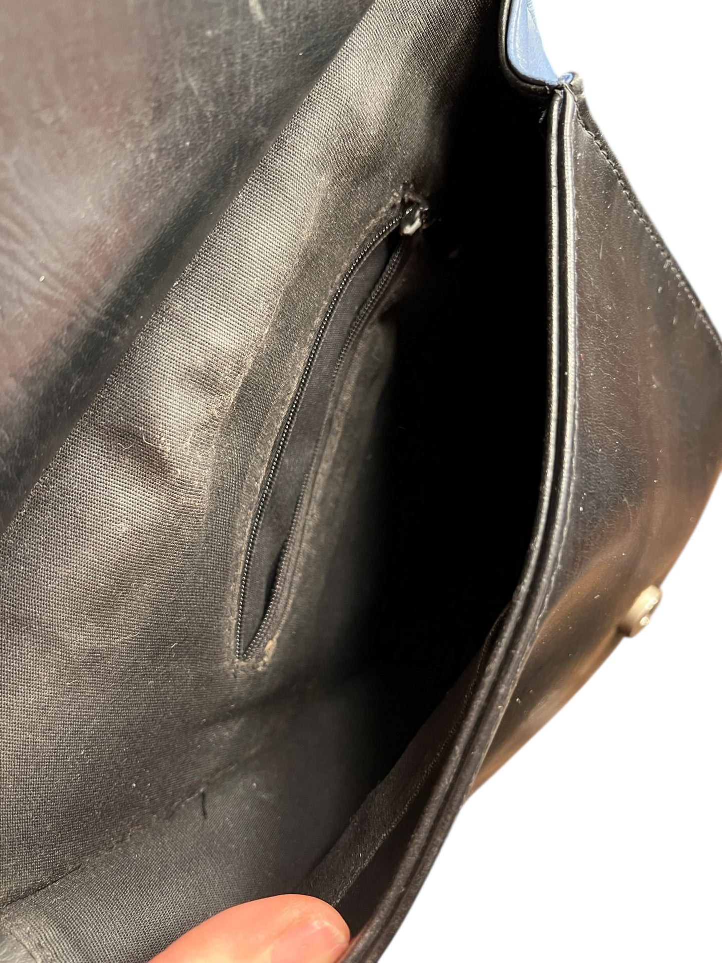 Vintage Leder Umhängetasche 80s – geometrisches Rautendesign – schwarz/blau – Statement Tasche