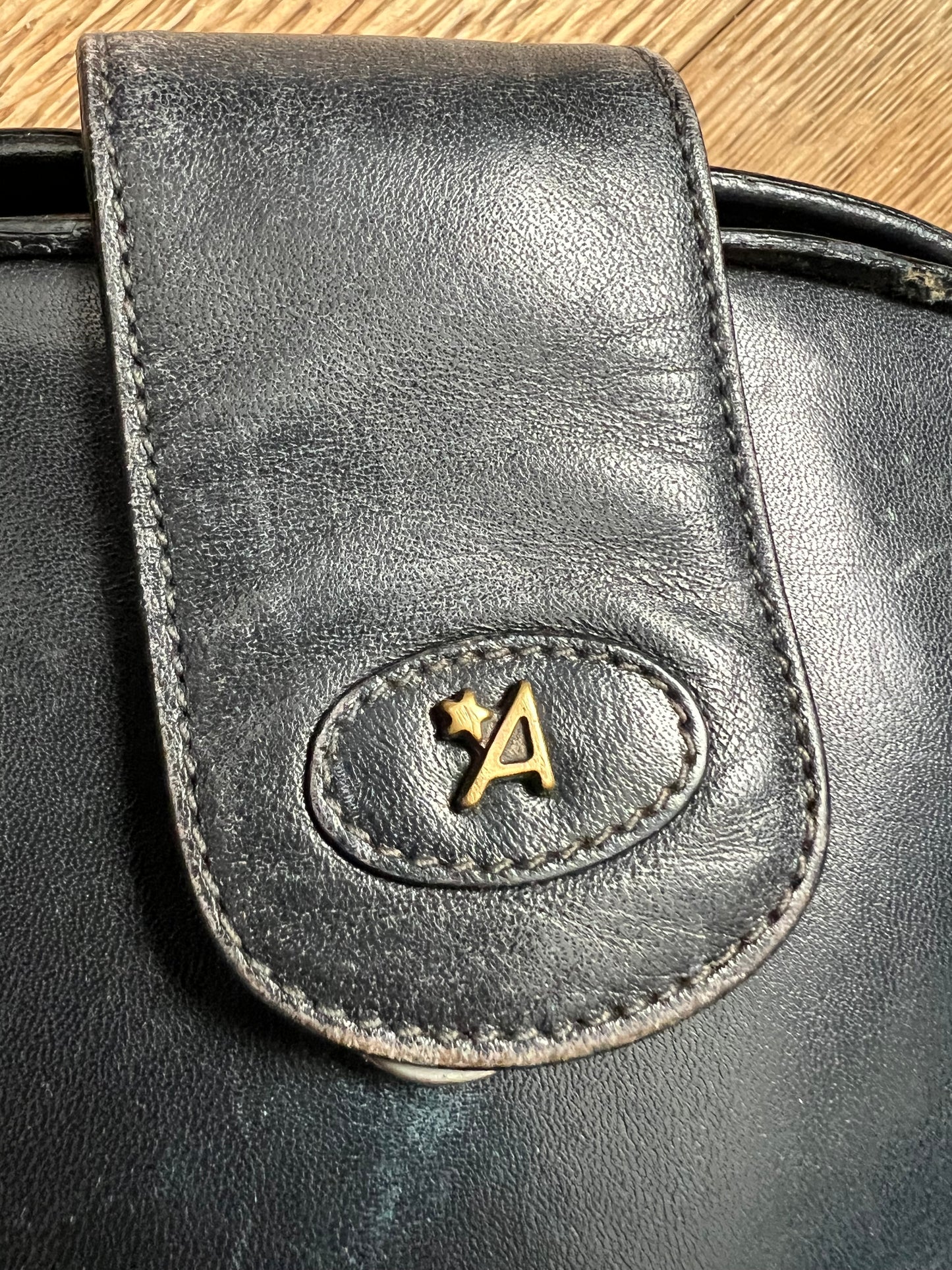 Assima Creation Vintage Leder Tasche dunkelblau Frame Bag Retro Chic