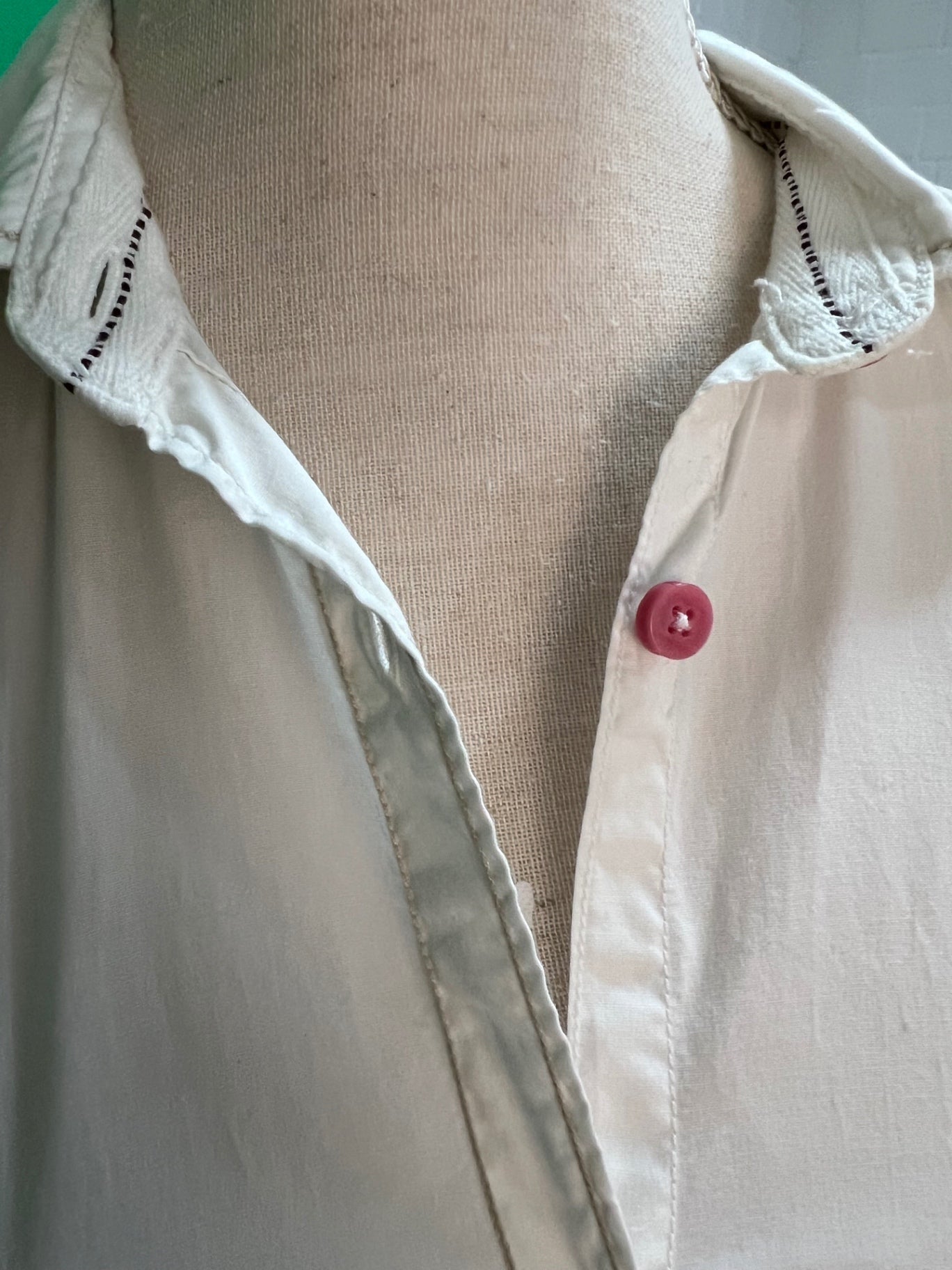 Vintage Napapijri Bluse 34/36 Weiß mit bunten gestickten Verzierungen