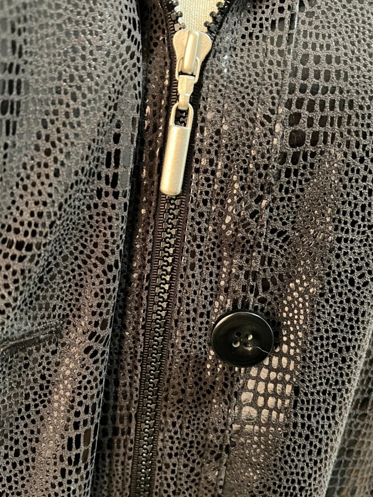 Vintage Jacke Ca. 46/48 Schwarz glänzend Schlangenmuster