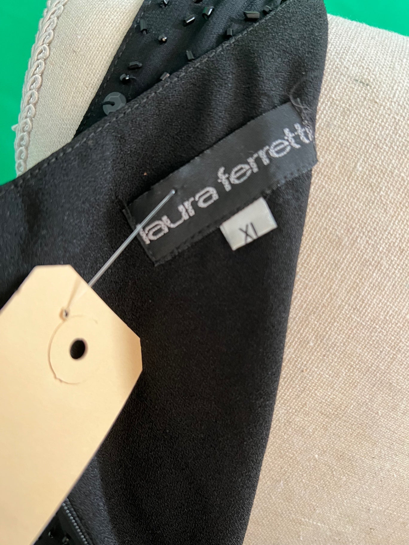 Vintage Laura Ferretti Kleid XL , ca. 42/44 Schwarz mit Glitzerperlen bestickt