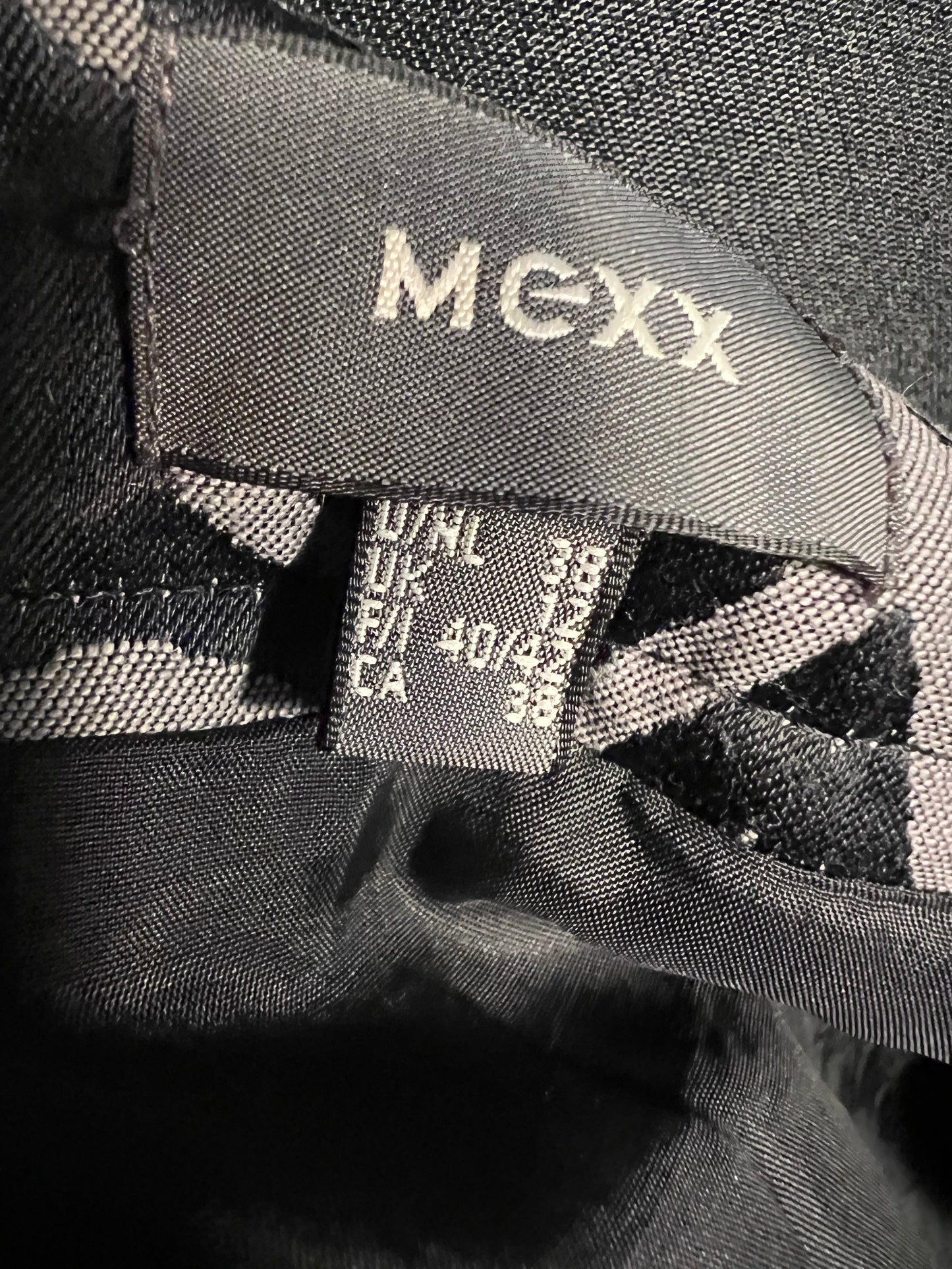 Sara's Choice: Mexx Rock Muster grau schwarz| Gr. 38 40 M | Dark Alternative