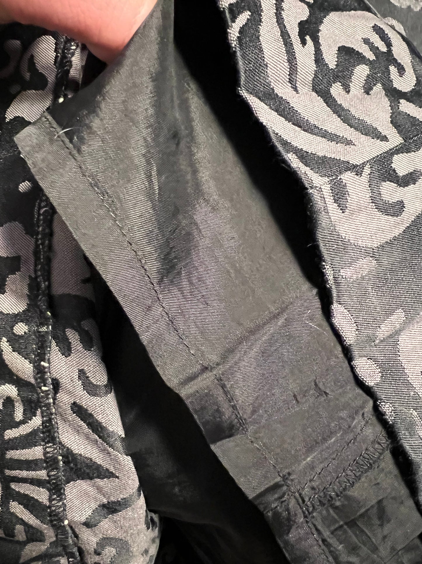 Sara's Choice: Mexx Rock Muster grau schwarz| Gr. 38 40 M | Dark Alternative