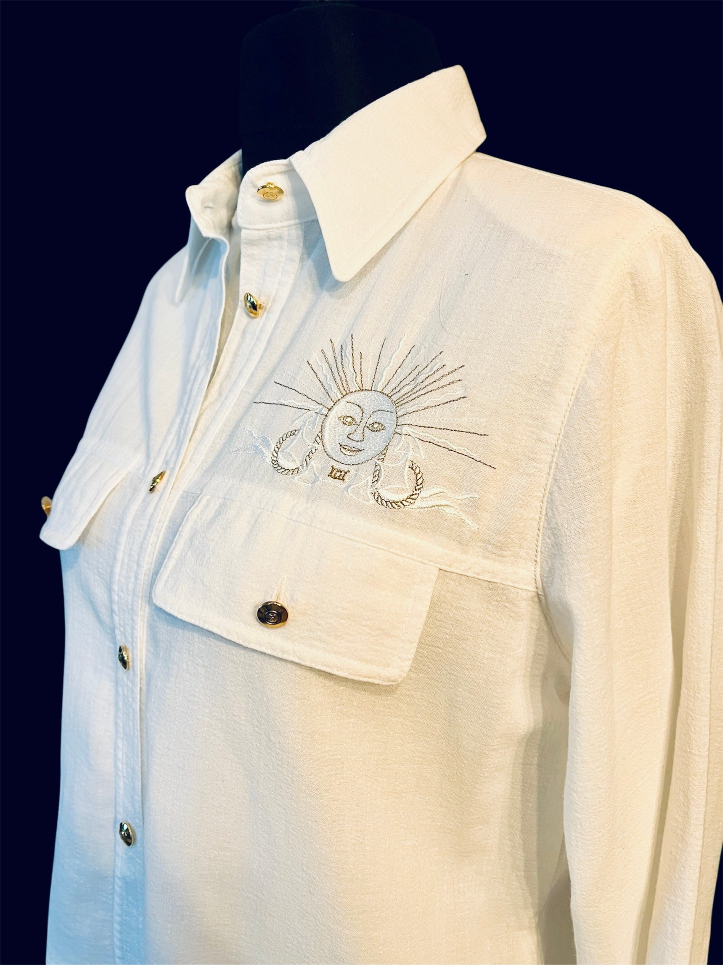 Vintage Avantgarde Bluse M 38/40 Weiß Gold Leinenmix – Boho Chic Mystic Sun Embroidery