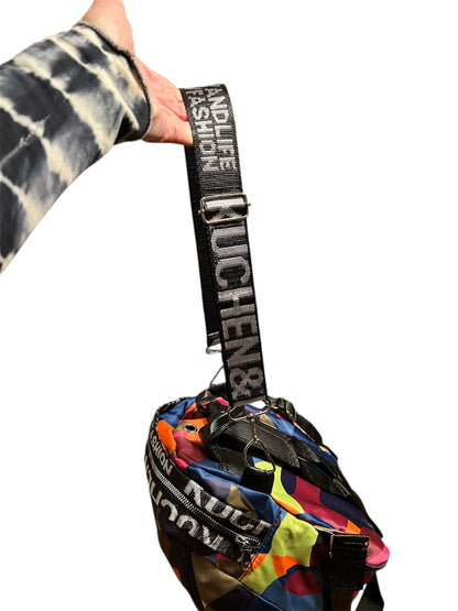 Bunter Nylon-Rucksack Kuchen & Bag – mittelgroß, City‑Style, Top Zustand