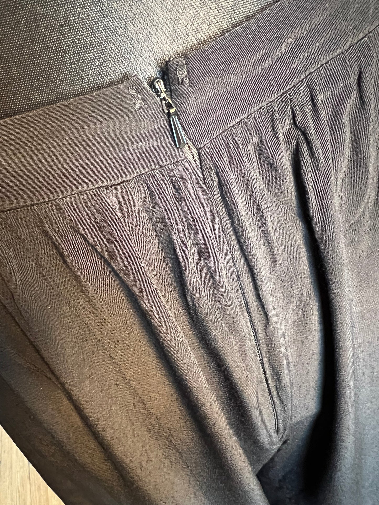 Sara's Choice: Asos – Onesuit Einteiler Rückenfrei Viskose schwarz| Gr. 44 XL | Dark Alternative
