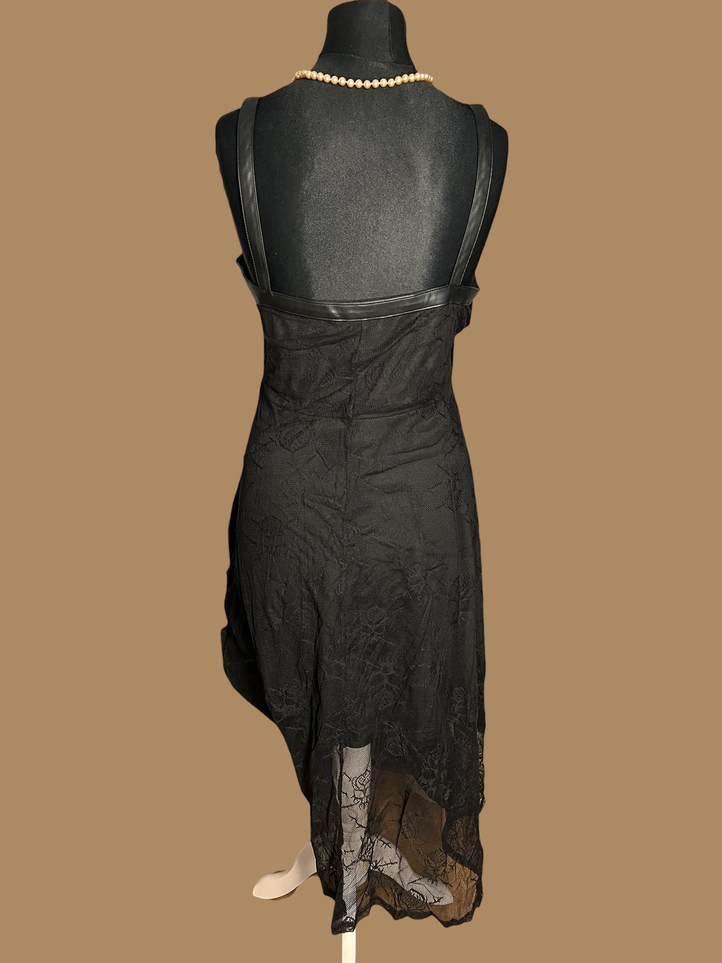 Sara's Choice: Killstar – Träger Kleid Kunstleder Spitze schwarz| Gr. XXL 46 48 | Dark Alternative