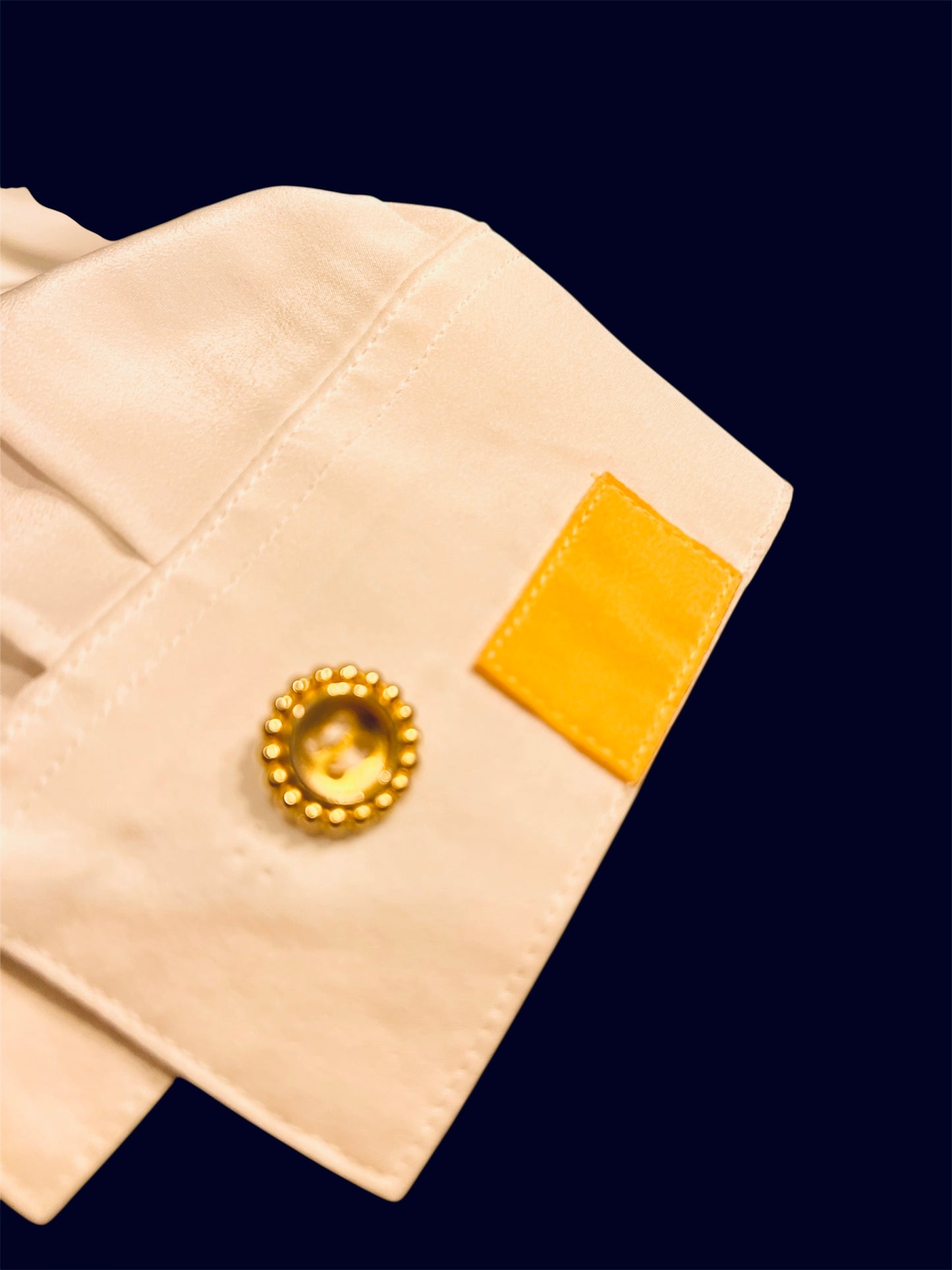 Vintage Alexander Bluse Gr. 42 | Weiß mit Gelben Details & Goldknöpfen | 80s Retro Statement Piece