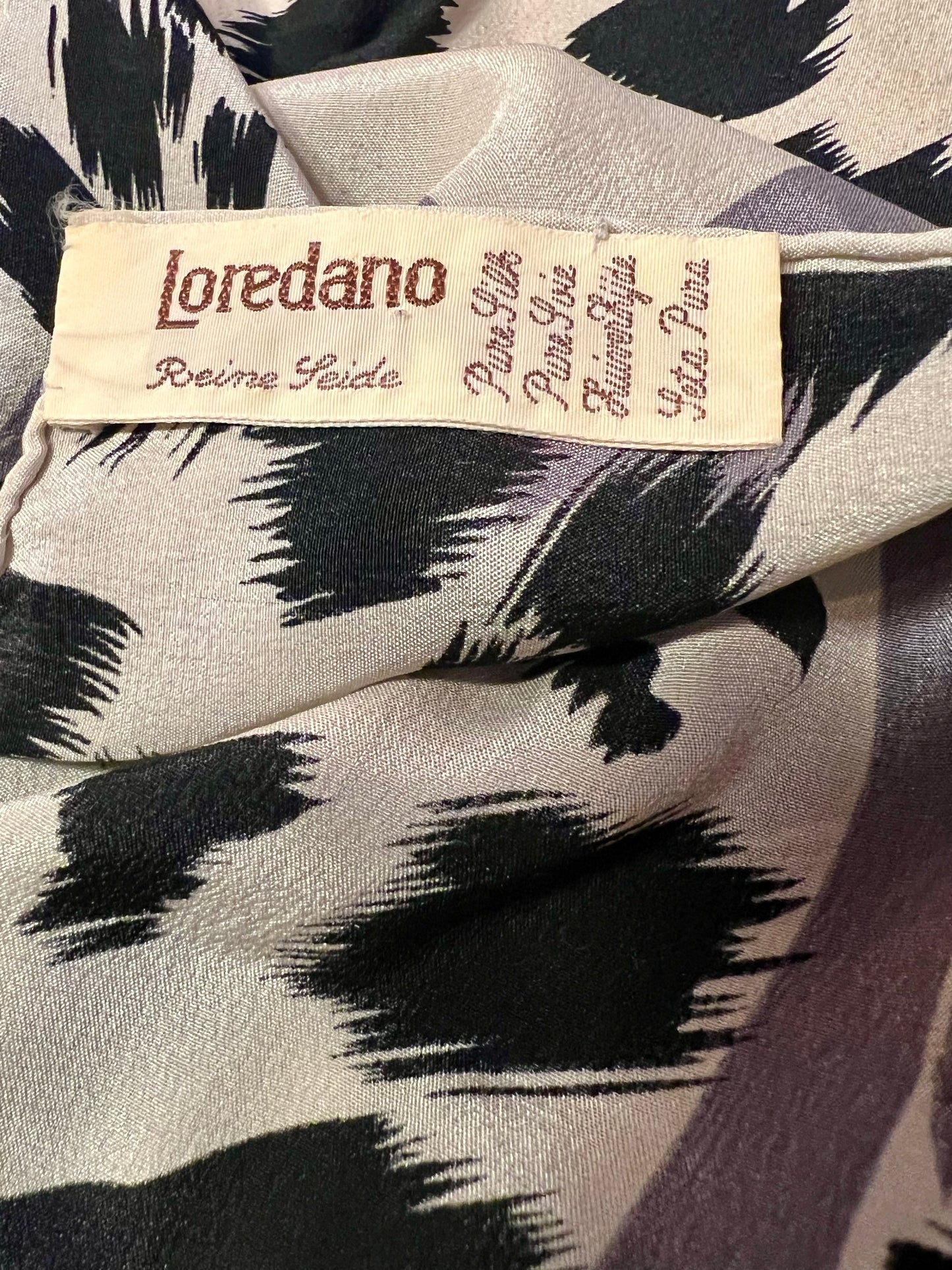 Vintage Loredano Seidentuch 85x85 cm – Leo-Muster Weiß/Grau/Schwarz, großer Leo-Kopf