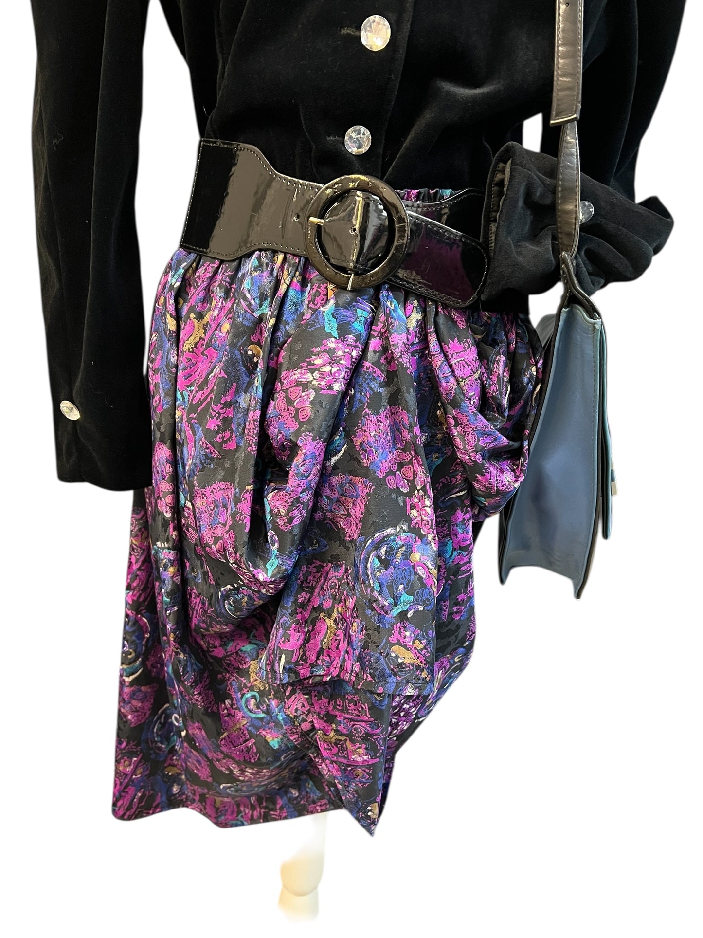 Vintage Tellerrock 80s , Gr 36–42 passend, schwarz pink lila blau bunt gemustert – Midirock schwingend – Statement Rock