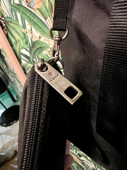 Aigner Shopper aus Nylon / Rucksackstoff Schwarz – Hochwertig + Mini - Tasche , wie neu