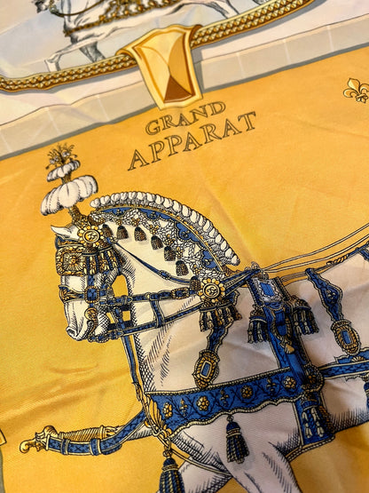 Hermès Vintage Seidentuch Grand Apparat – 100 % Seide, Pferde-Print, 85×85 cm, Designer 80s 90s