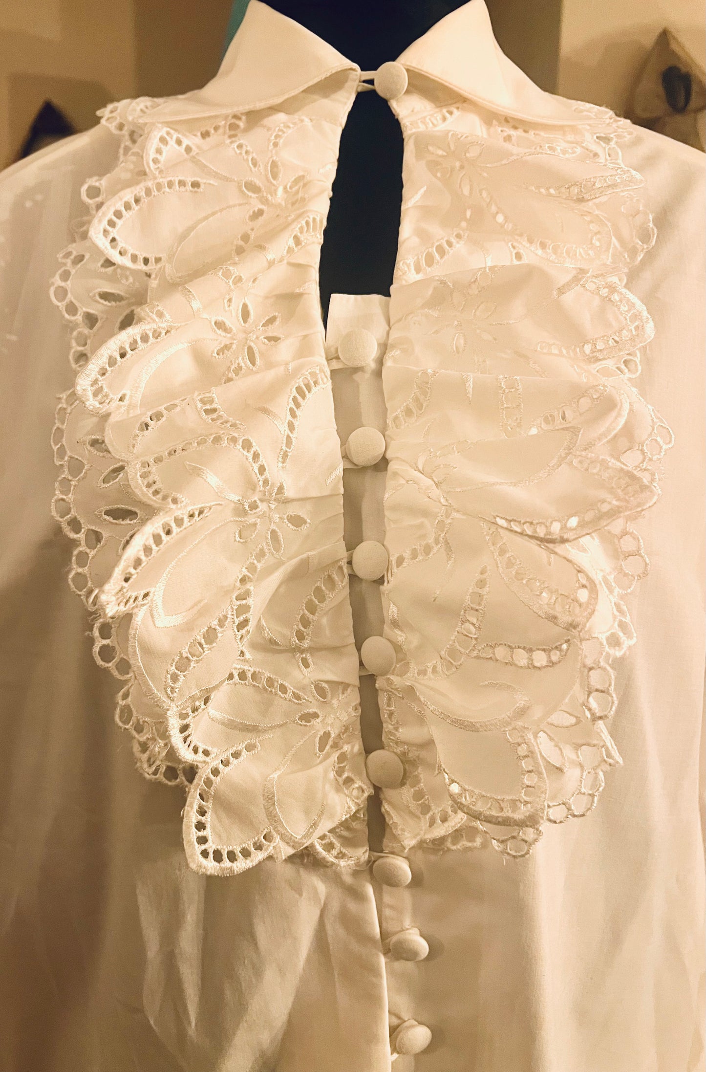 Vintage Bluse Weiß • Gr. 38- 42 • Spitze & Stoffknöpfe • 80er/90er • Gothic Dark