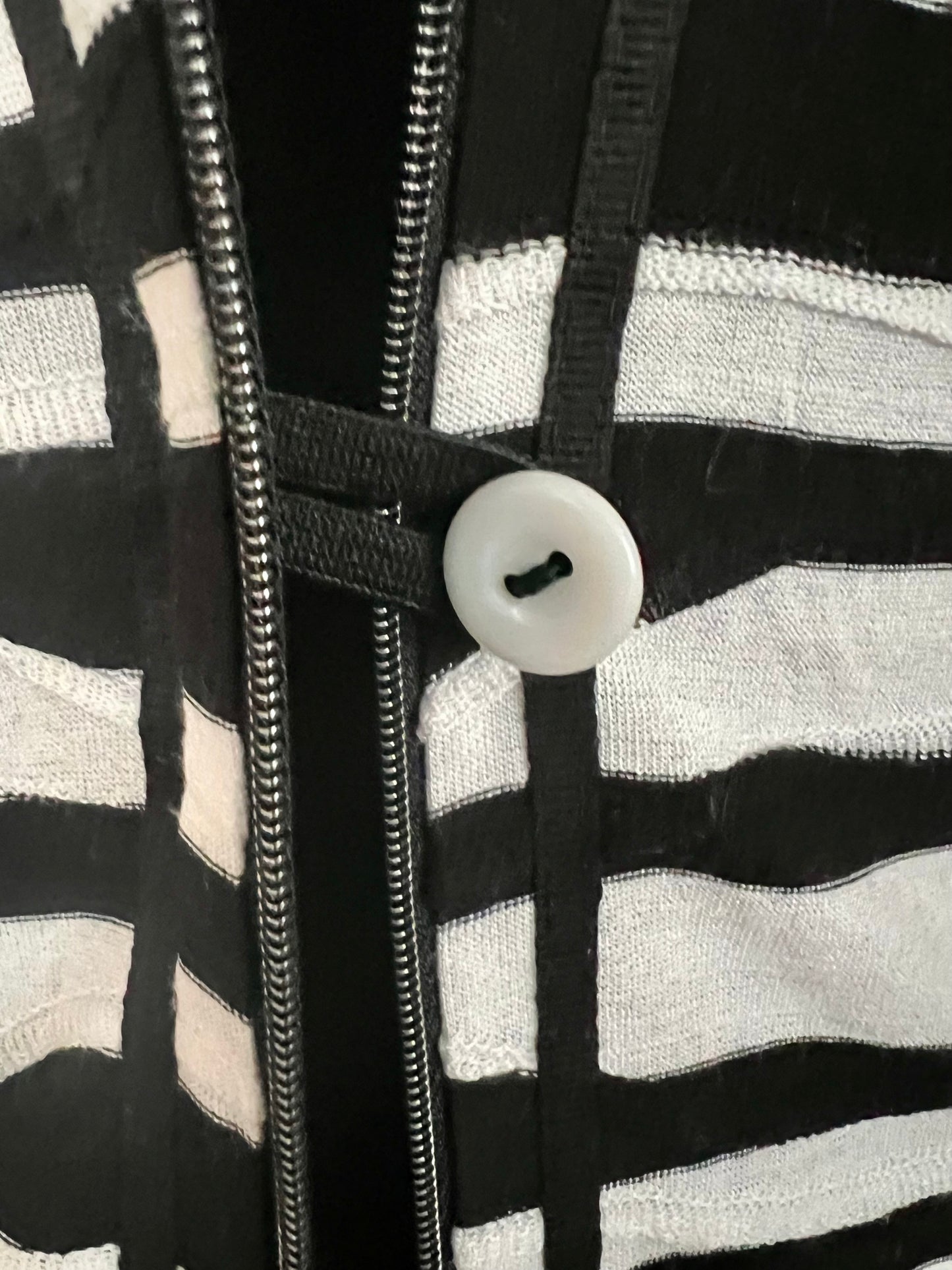 Vintage Gerry Weber Strickjacke | 90s Zebra Struktur Muster | 2-Wege Reißverschluss | Gr. 38 M