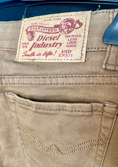 Diesel Jeans W28 Braun Made in Italy Slim Straight Y2K Vintage Rehbraun Denim Low Waist Gr S M 36 38