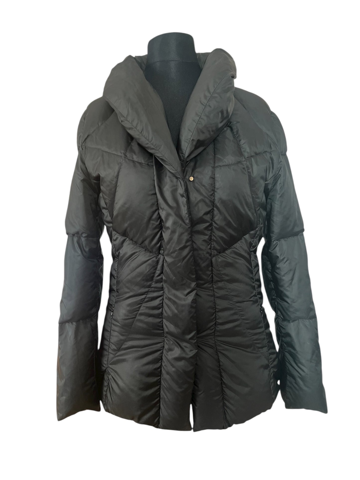 Max Mara Daunenjacke 100 % Daune Schwarz Gr. 36 / IT 40 – Tailliert & Elegant