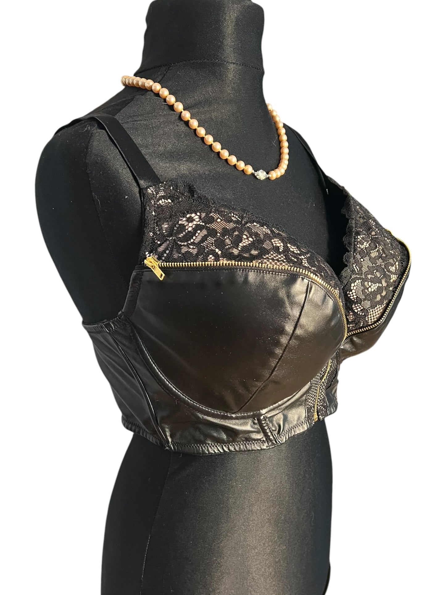 Sara's Choice: Hunkemöller – Lingerie Set Reissverschluss Spitze Strappy BH + Slip schwarz gold | Gr 85F XL 40 42 | Dark Alternative