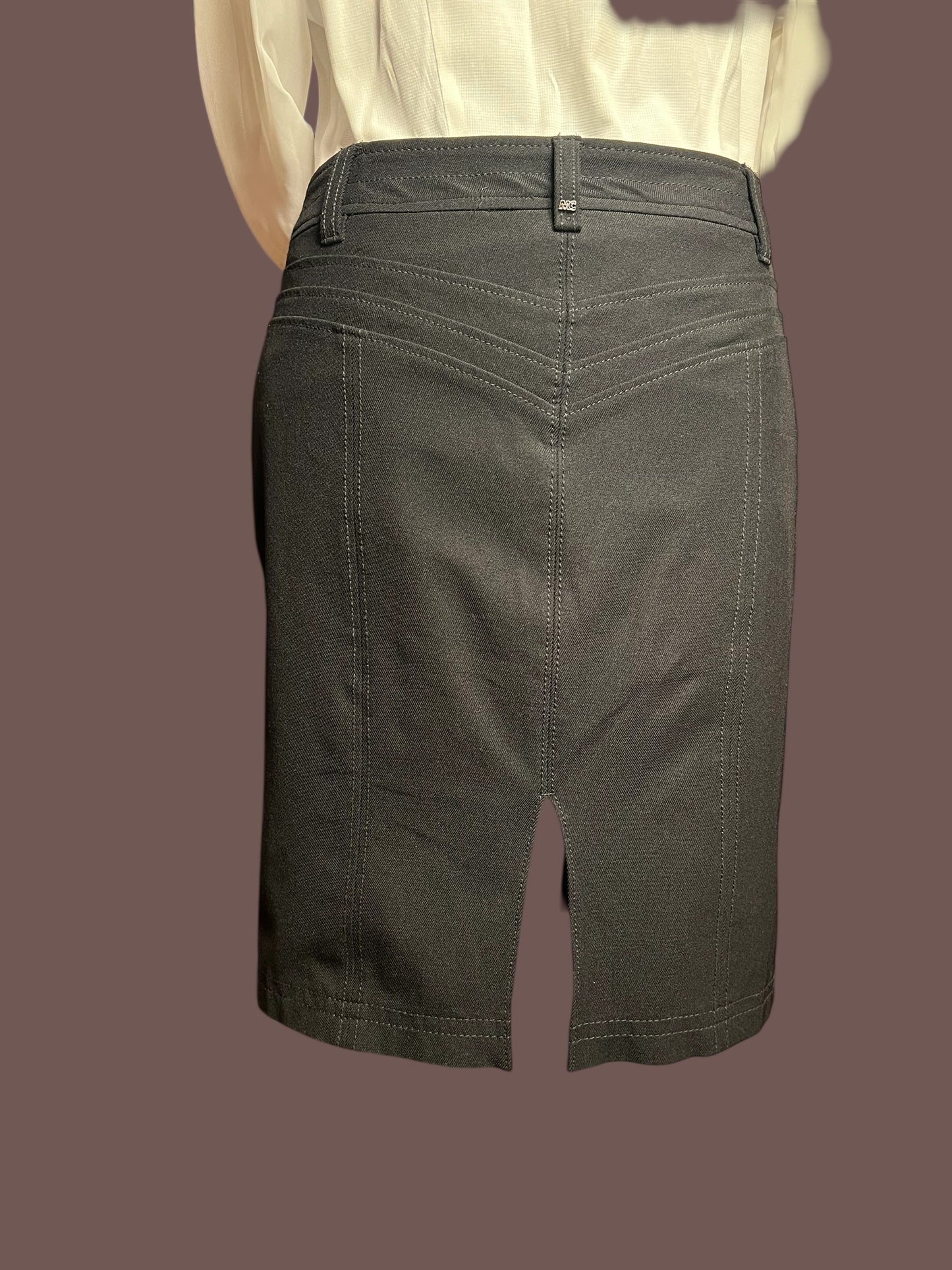 Marc Cain Sports Midi Rock Schwarz | N4 / Gr 40 42 l Figurbetont | 2-Wege-Reißverschluss | Stretch