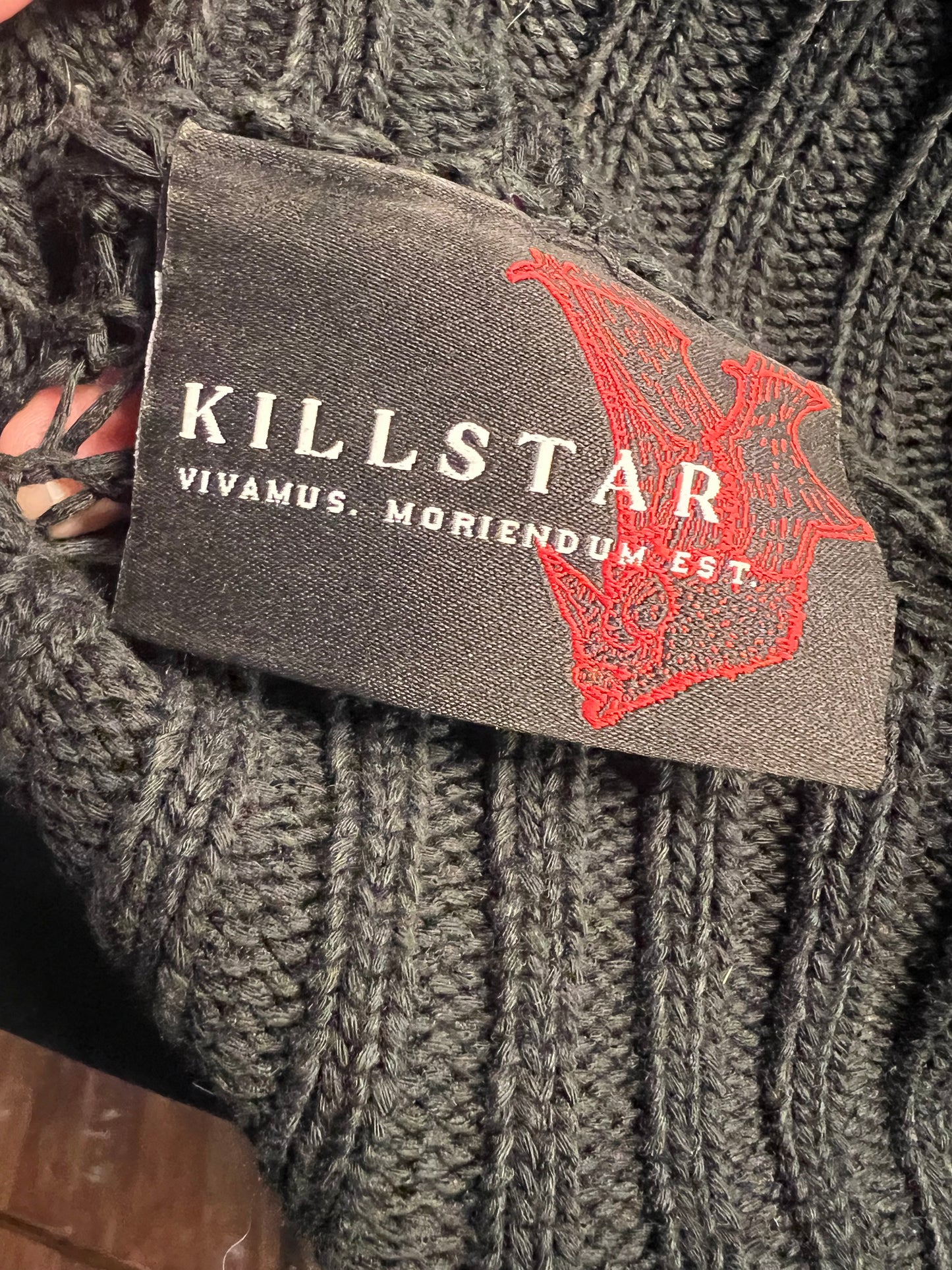 Sara's Choice: Killstar - Lochstrick Bolero Crop Pullover Fledermaus Rollkragen schwarz Gr XL 42 44 46 – Dark Alternative