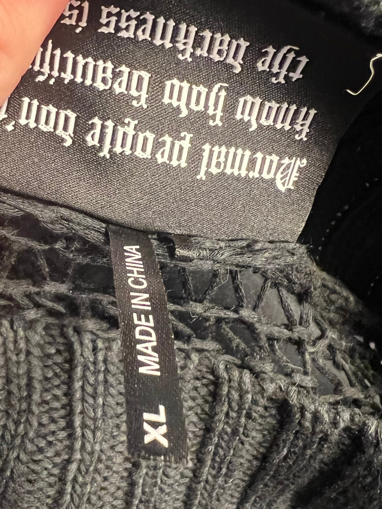 Sara's Choice: Killstar - Lochstrick Bolero Crop Pullover Fledermaus Rollkragen schwarz Gr XL 42 44 46 – Dark Alternative