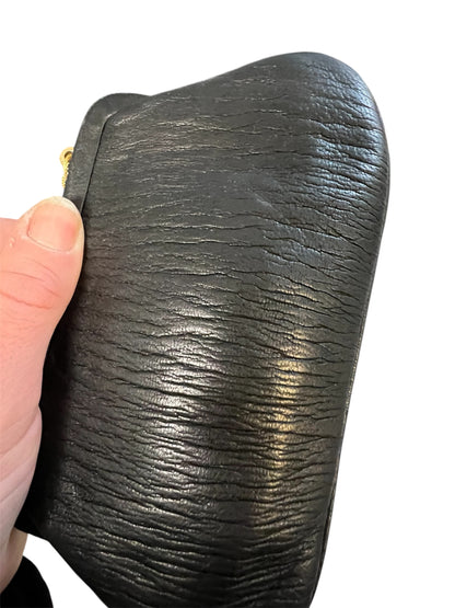 Vintage Mini-Clutch | schwarz & gold | edle Struktur | Handgelenk | Top-Zustand