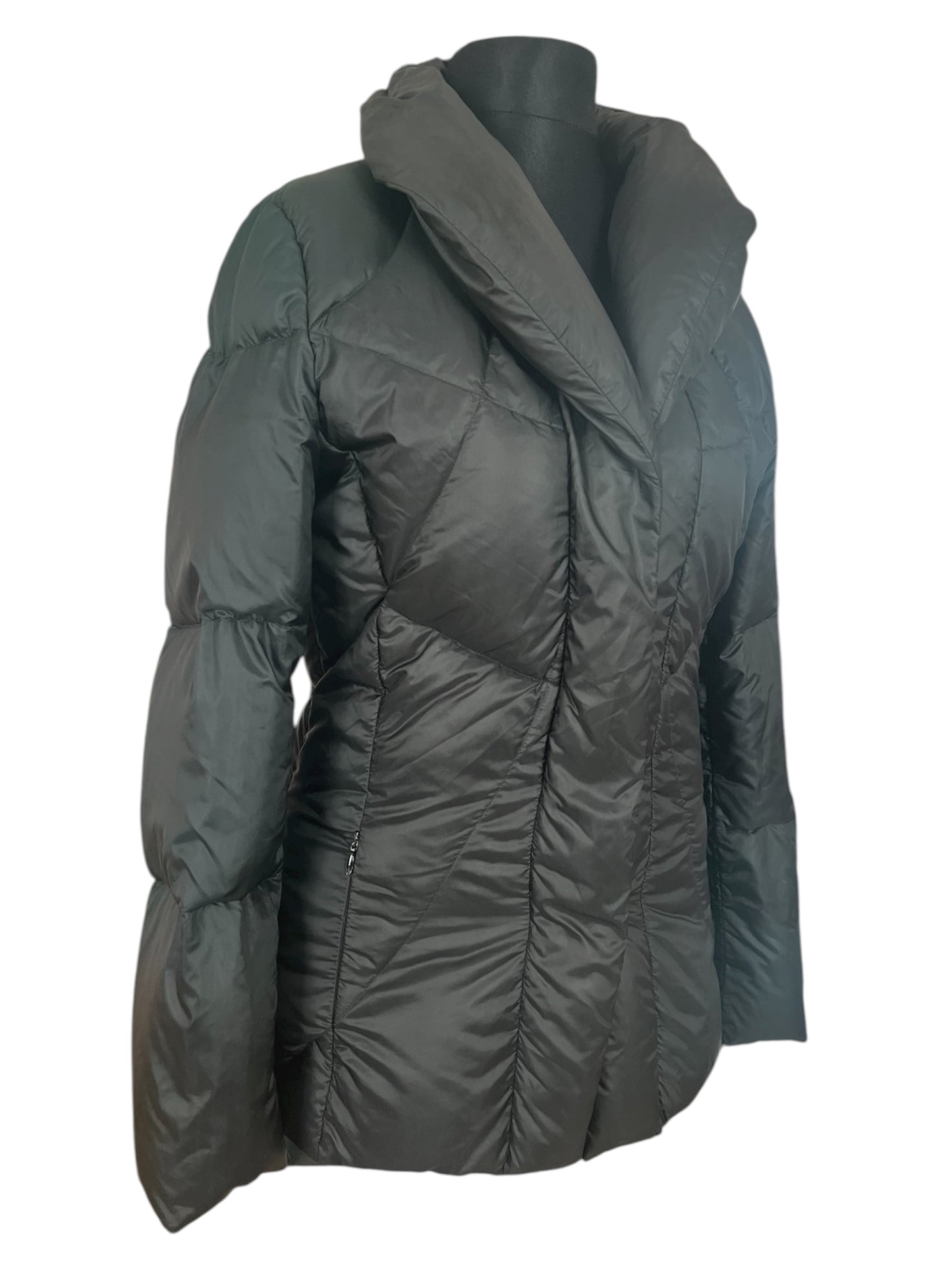 Max Mara Daunenjacke 100 % Daune Schwarz Gr. 36 / IT 40 – Tailliert & Elegant