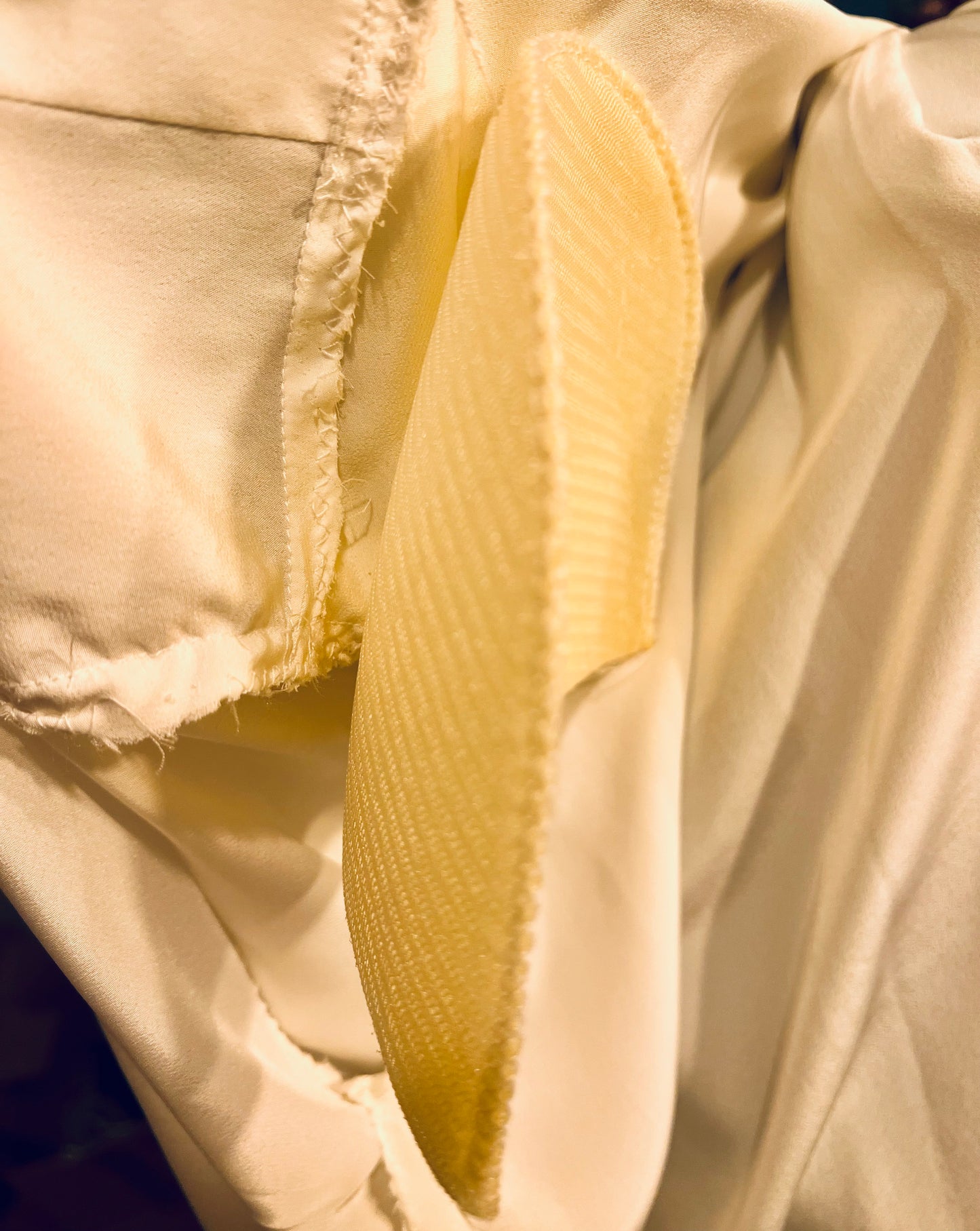 Vintage Alexander Bluse Gr. 42 | Weiß mit Gelben Details & Goldknöpfen | 80s Retro Statement Piece