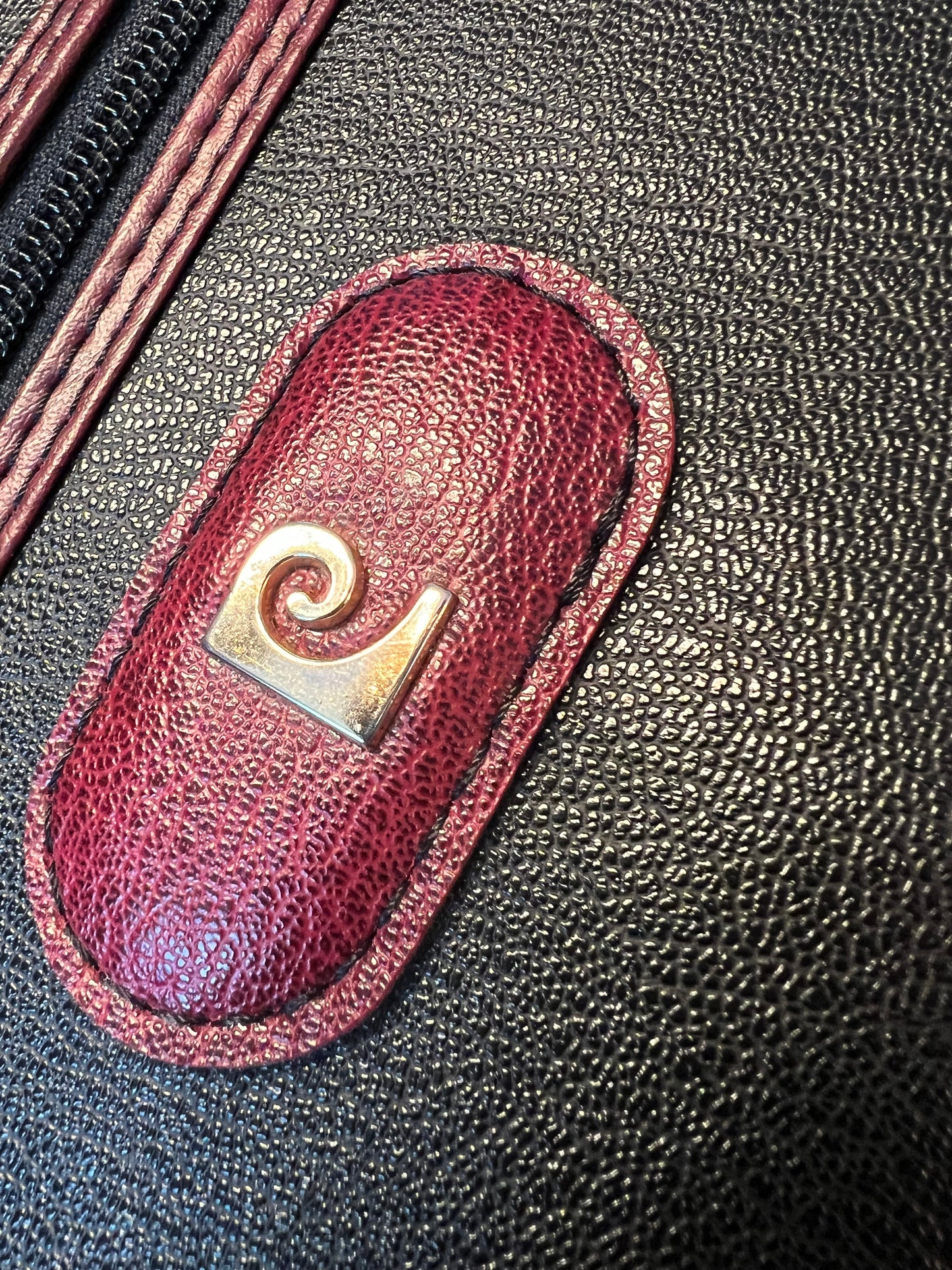 Vintage Pierre Cardin Kulturtasche Leder schwarz weinrot Herren Tasche Reise Kosmetik 80s 90s