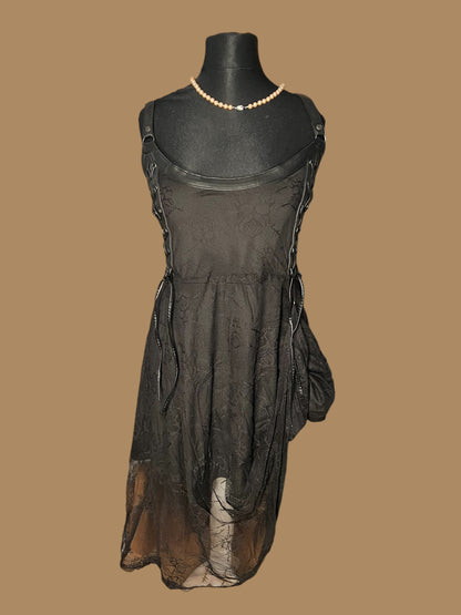 Sara's Choice: Killstar – Träger Kleid Kunstleder Spitze schwarz| Gr. XXL 46 48 | Dark Alternative