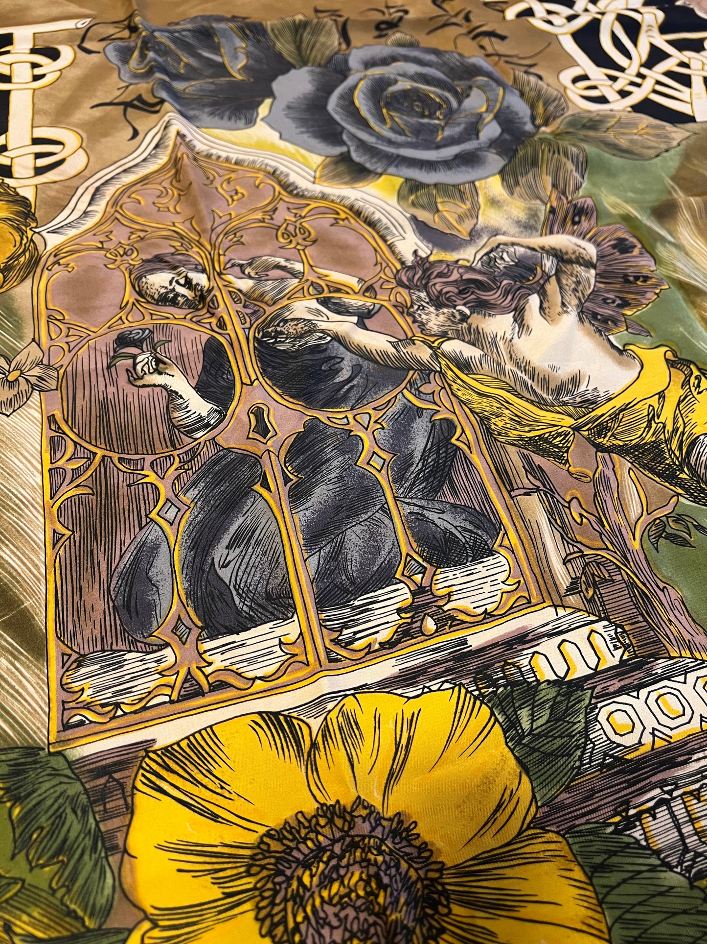 Otto Kern Vintage Seidentuch – 100 % Seide, Art Nouveau Motiv, 80×80 gelb schwarz grün