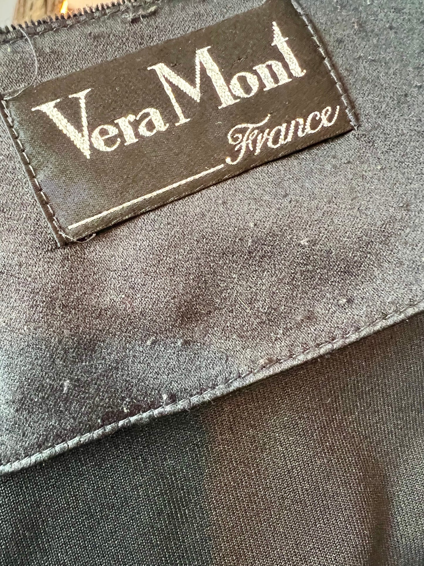 Vintage Vera Mont Samt Jacke 38 40 M Schwarz Gothic Style Tailliert Spitzer Schnitt Bordüre 80s 90s Blazer