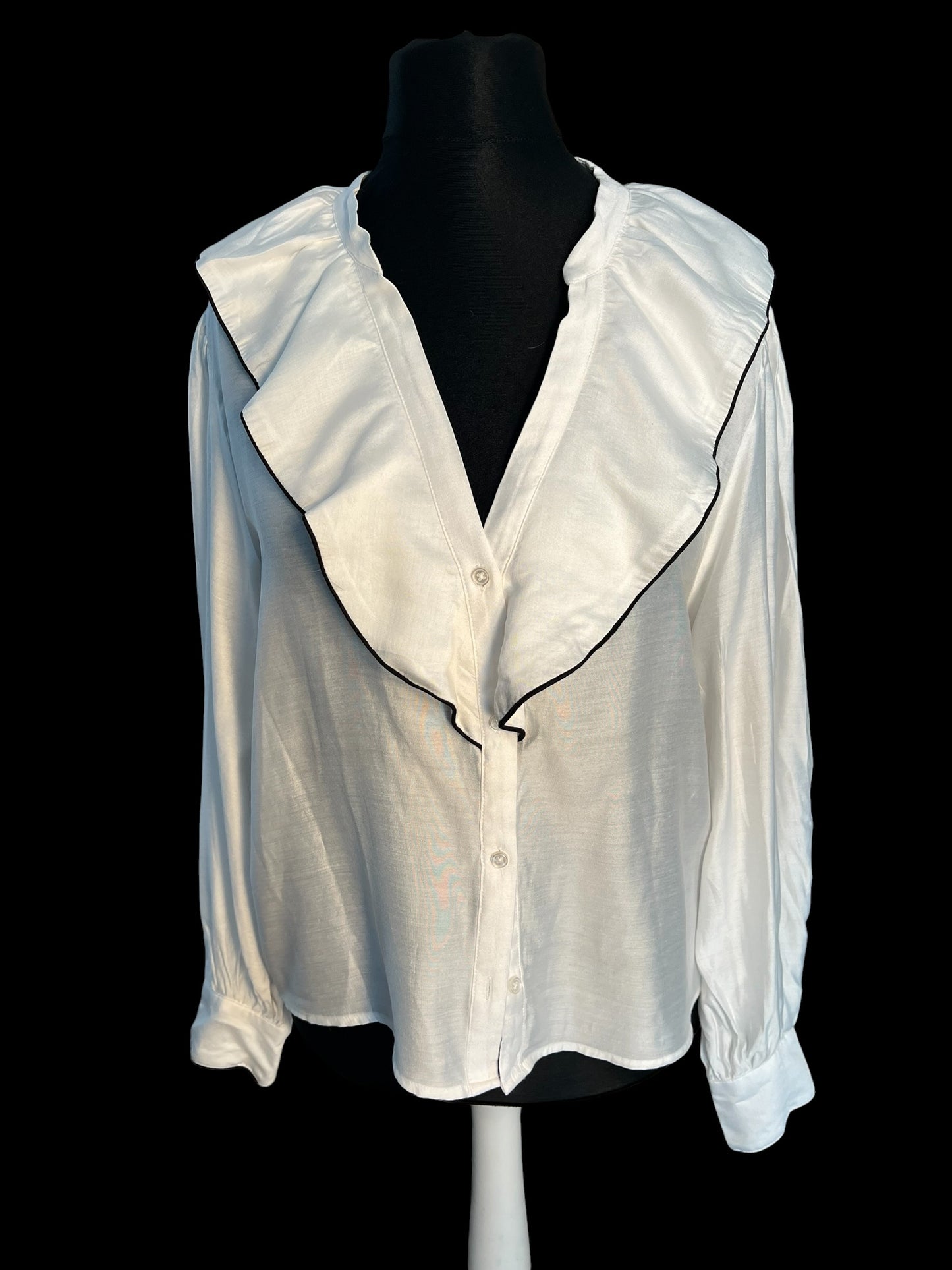 Sara's Choice: H&M Bluse Volant weiss schwarz | Gr. 44 46 XL | Dark Alternative