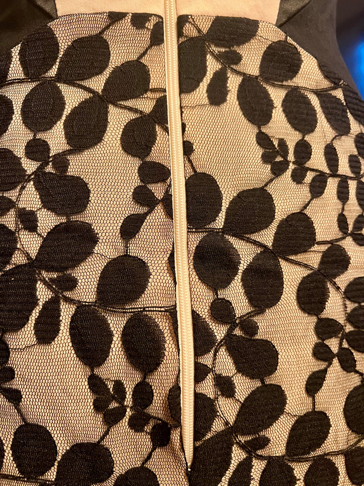 Hybrid Spitzenkleid Beige Schwarz Colourblocking Gr. 38 40 M Etuikleid Cocktailkleid Polen Gr 12