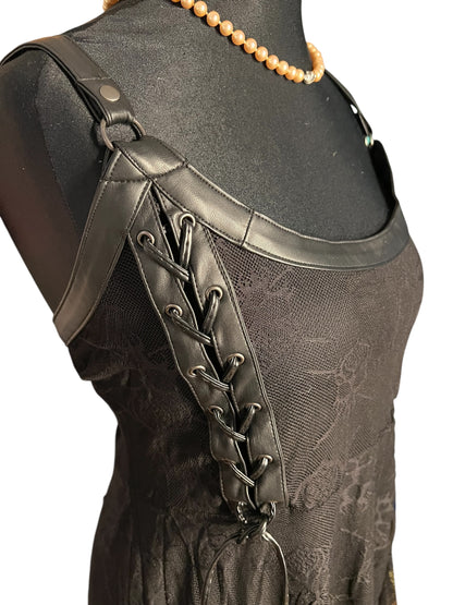 Sara's Choice: Killstar – Träger Kleid Kunstleder Spitze schwarz| Gr. XXL 46 48 | Dark Alternative