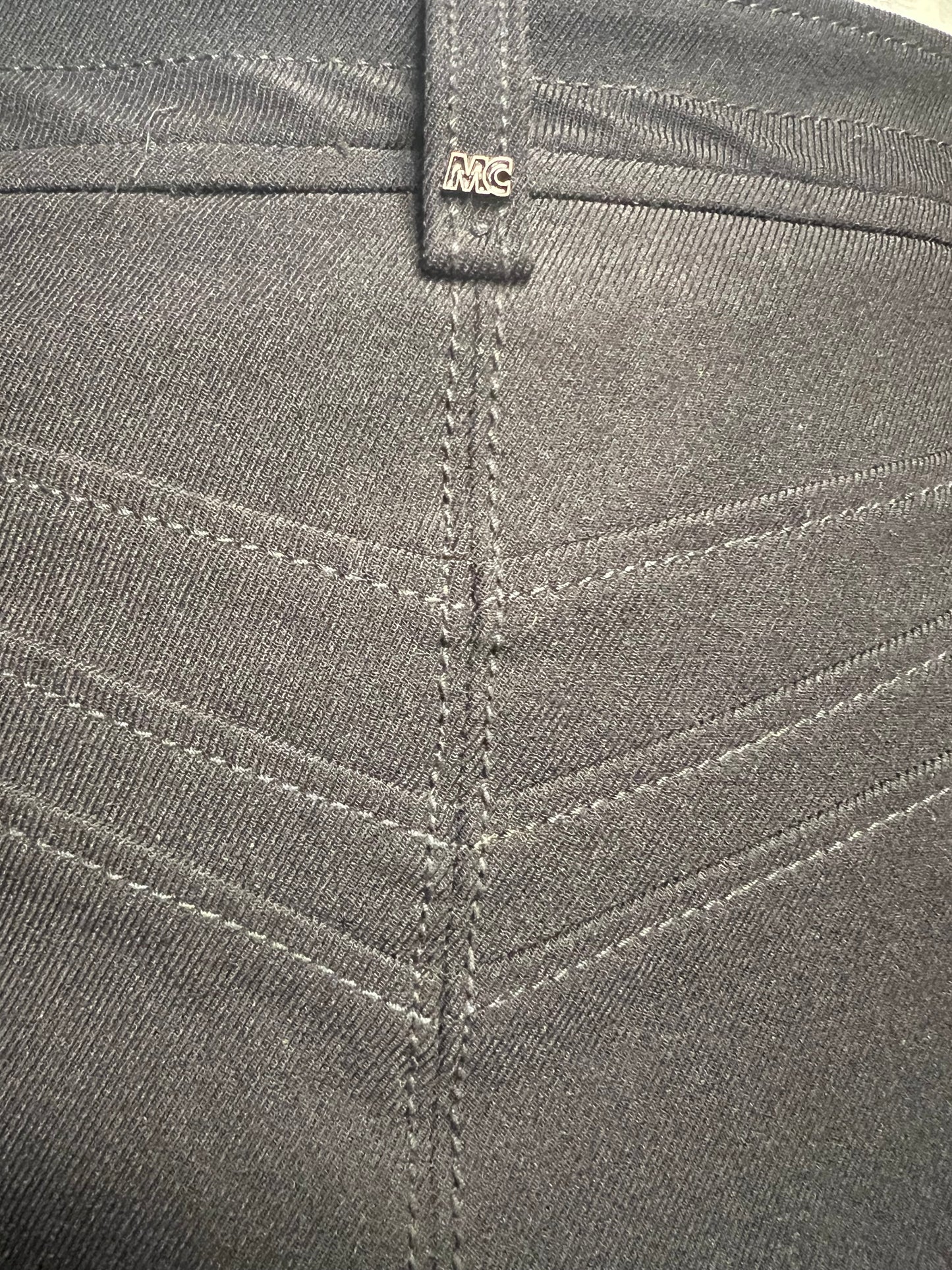 Marc Cain Sports Midi Rock Schwarz | N4 / Gr 40 42 l Figurbetont | 2-Wege-Reißverschluss | Stretch