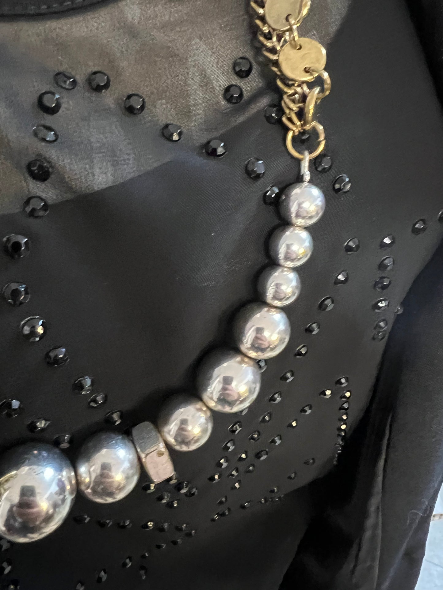 Vintage Statement-Kette | 90s / Y2K | mehrlagig | Gold & Silber | auffällig | ca. 40 cm