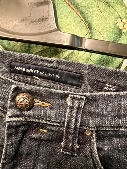 Miss Sixty Jeans Gr S "Judy" W27 | Slim Fit | Dunkelblau mit Knöpfen am Bein | Vintage Y2K