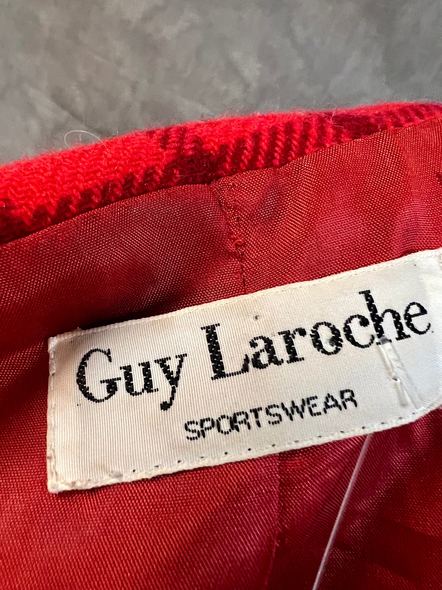 Vintage Guy Laroche Blazer – Rot kariert, Gold-Knöpfe, Gr. 38/40, Wool Statement Piece