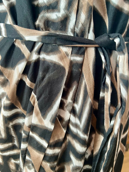 Hugo Boss Kleid Schwarz Braun Gemustert Gr M 38 40 Sommerkleid Bindegürtel Schalkragen Midi Elegant