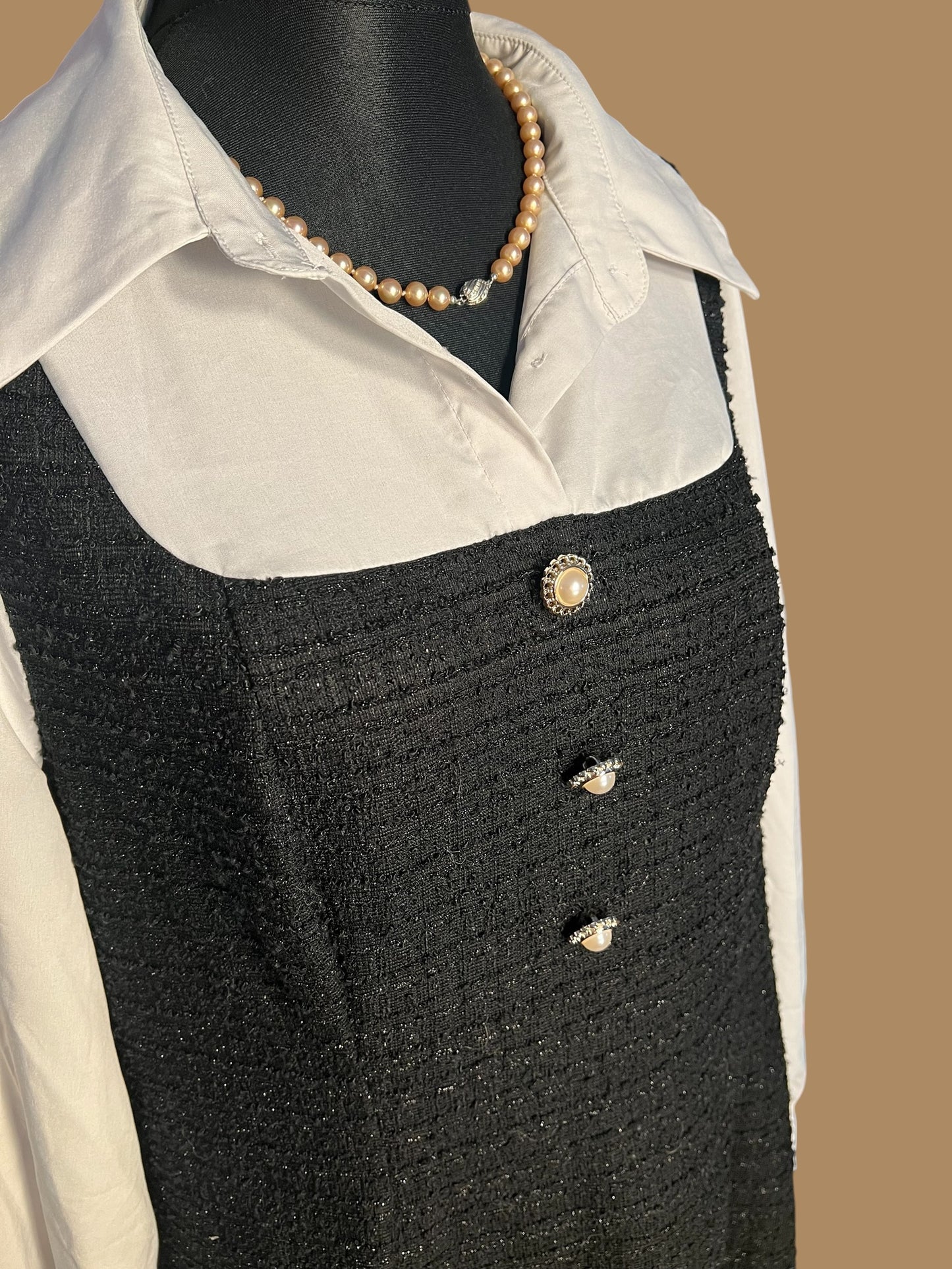 Sara's Choice: Bouclé Kleid mit Bluseneinsatz u. Knöpfe schwarz weiss | Gr. XXL 44 46 | Dark Alternative