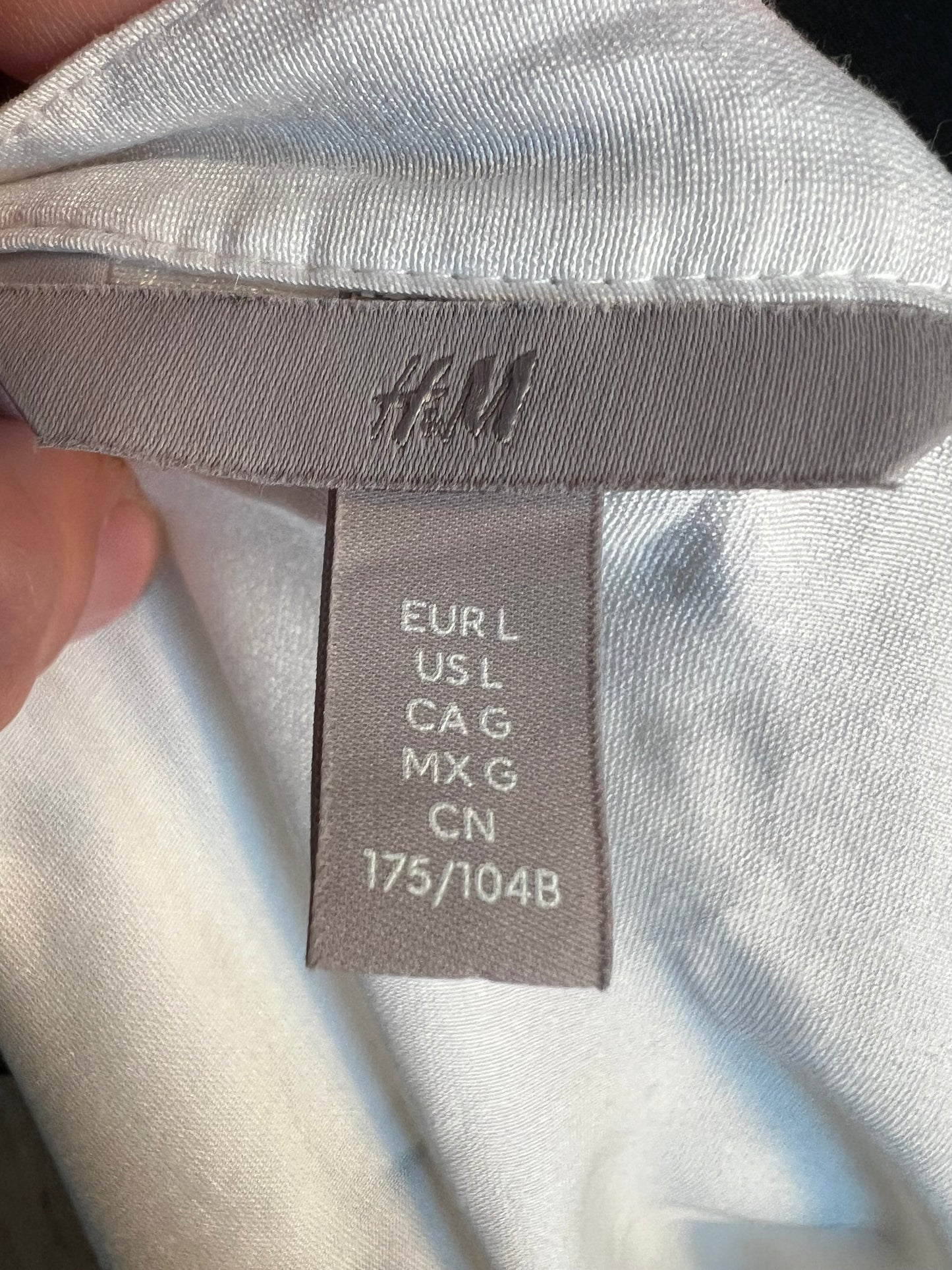 Sara's Choice: H&M Bluse Volant weiss schwarz | Gr. 44 46 XL | Dark Alternative