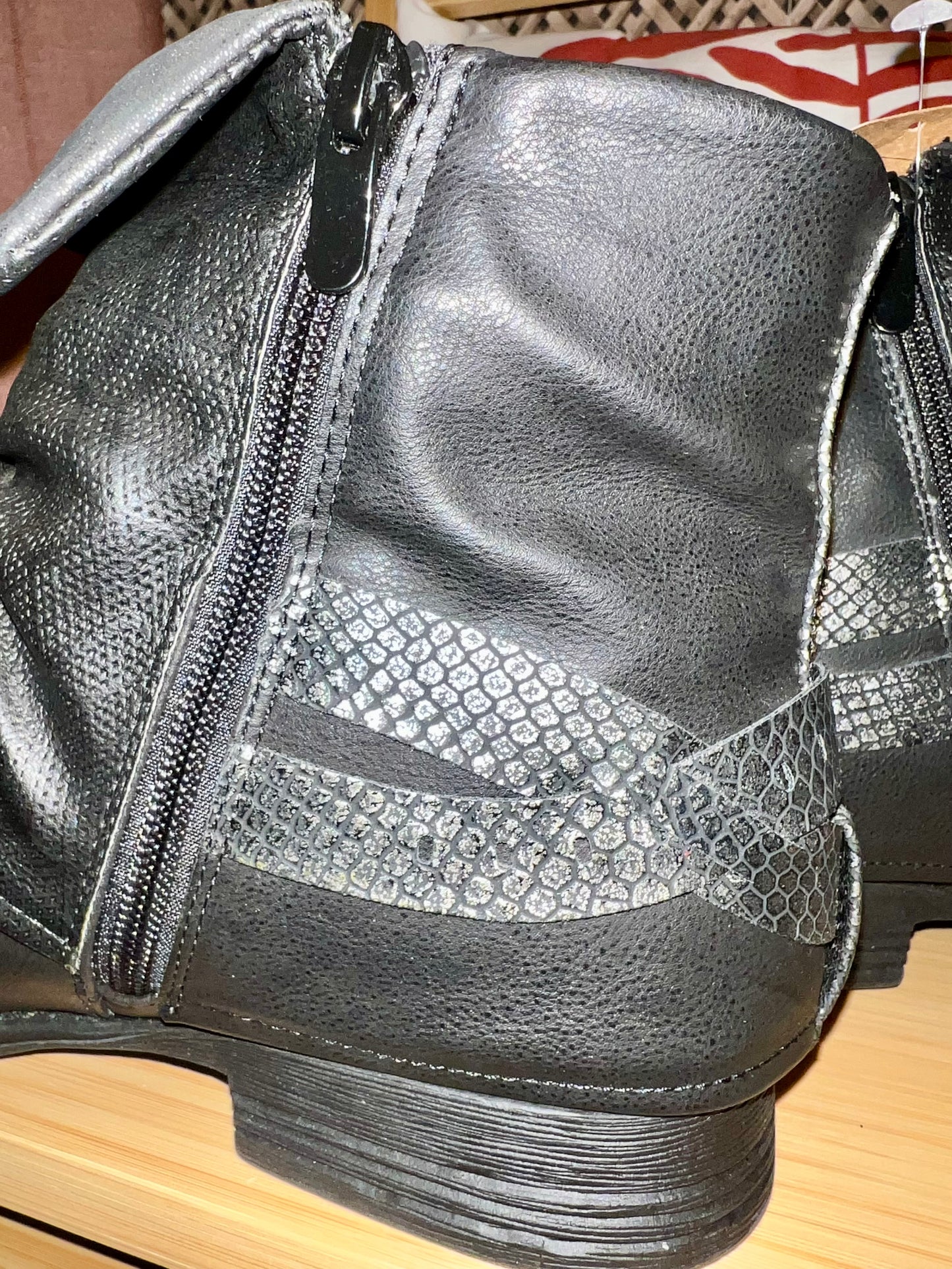Bike Boots Schwarz • Veganes Leder • Gr. 42 • Top Zustand wie neu
