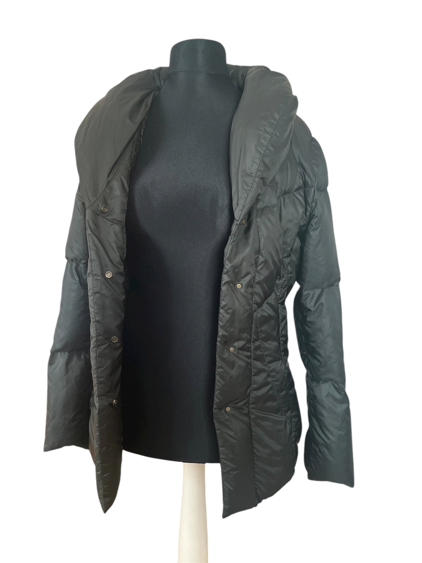 Max Mara Daunenjacke 100 % Daune Schwarz Gr. 36 / IT 40 – Tailliert & Elegant