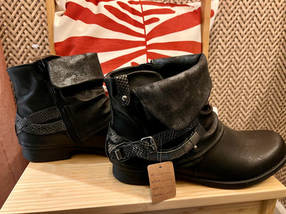 Bike Boots Schwarz • Veganes Leder • Gr. 42 • Top Zustand wie neu