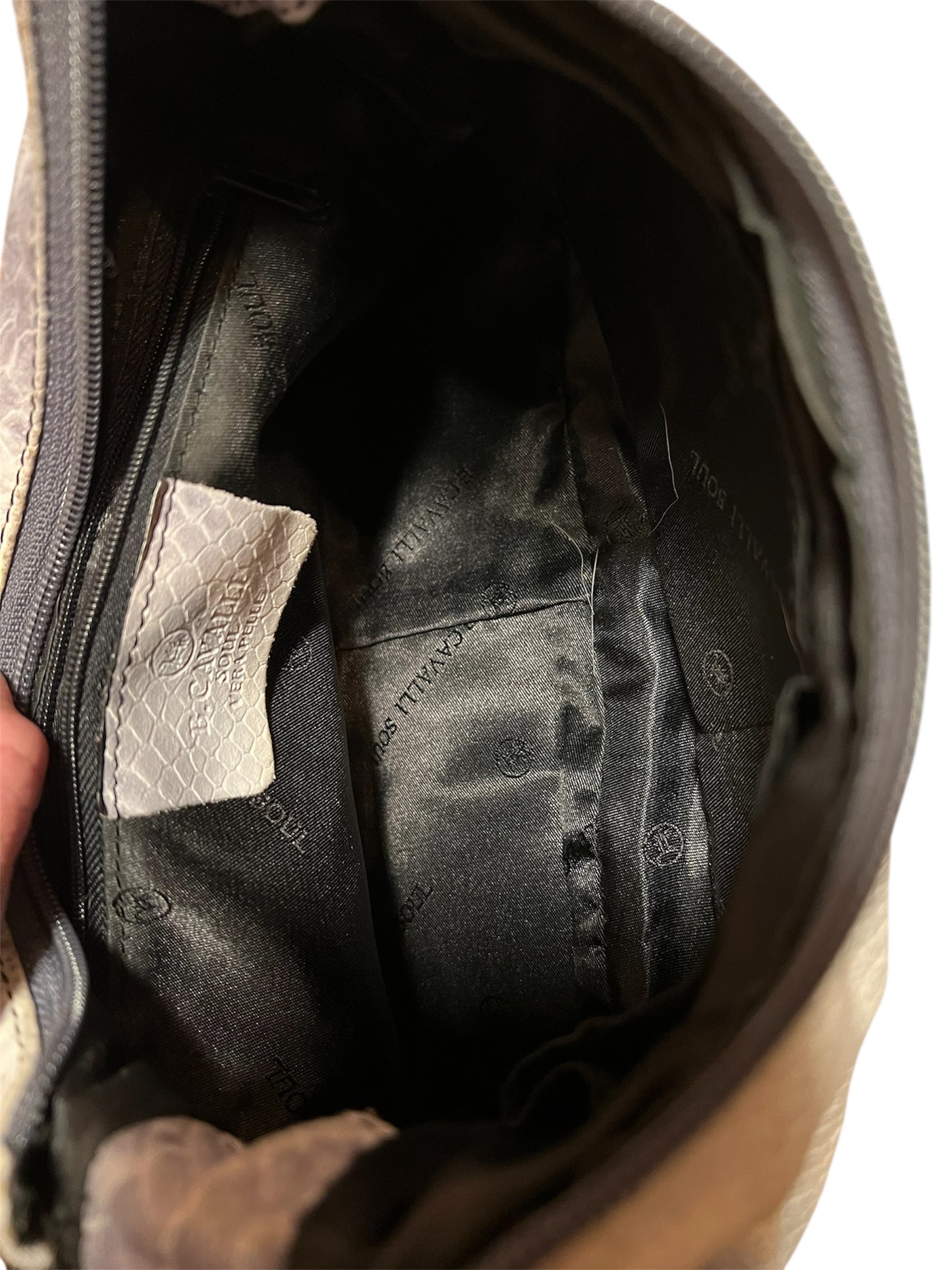 B. Cavalli Vintage Handtasche Weiß/Grau – Leder mit Schlangenstruktur, Metalllogo